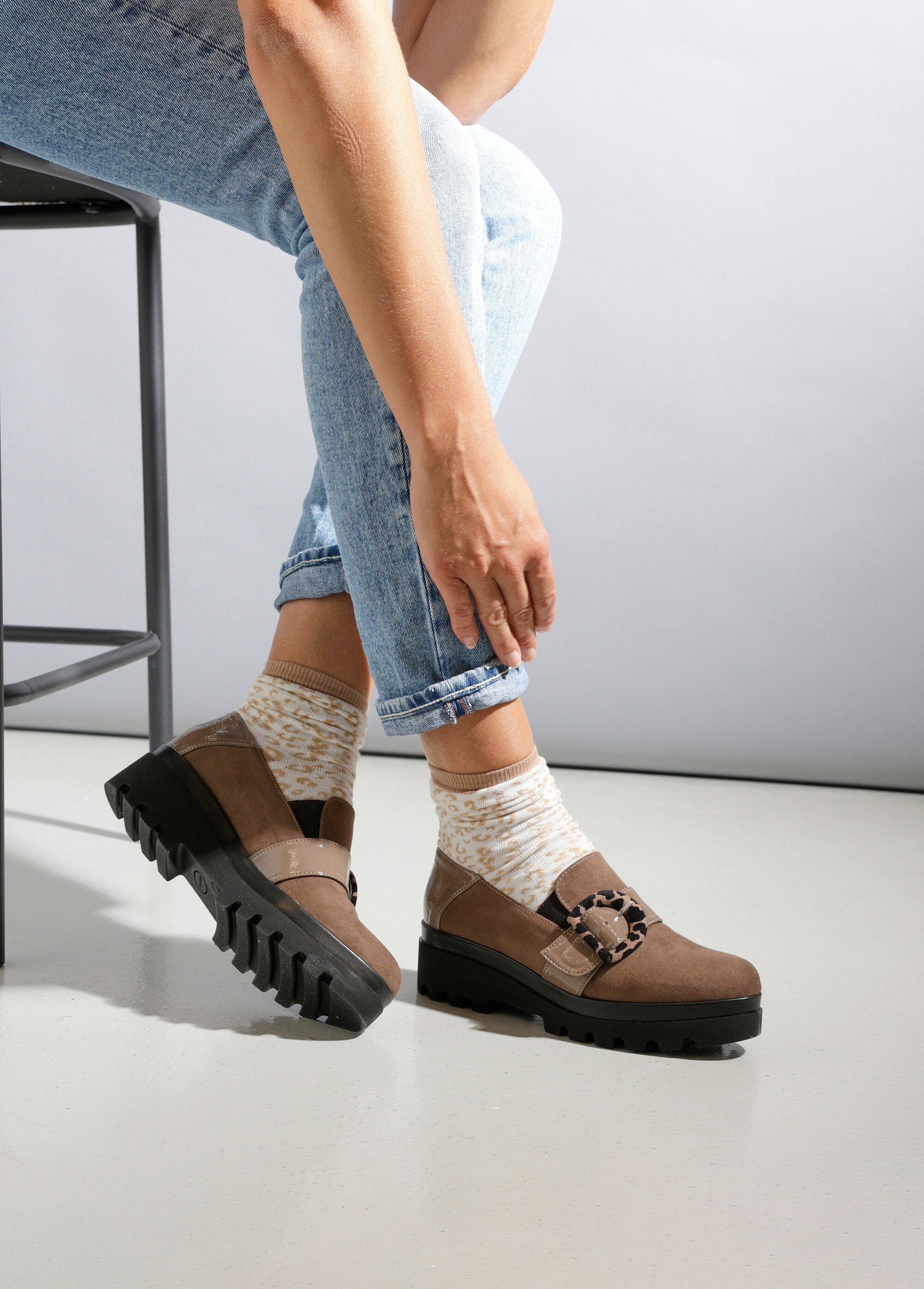 Mocassins_com_sola_elástica_dentada,_largura_confortável_Marron_SF1_slim