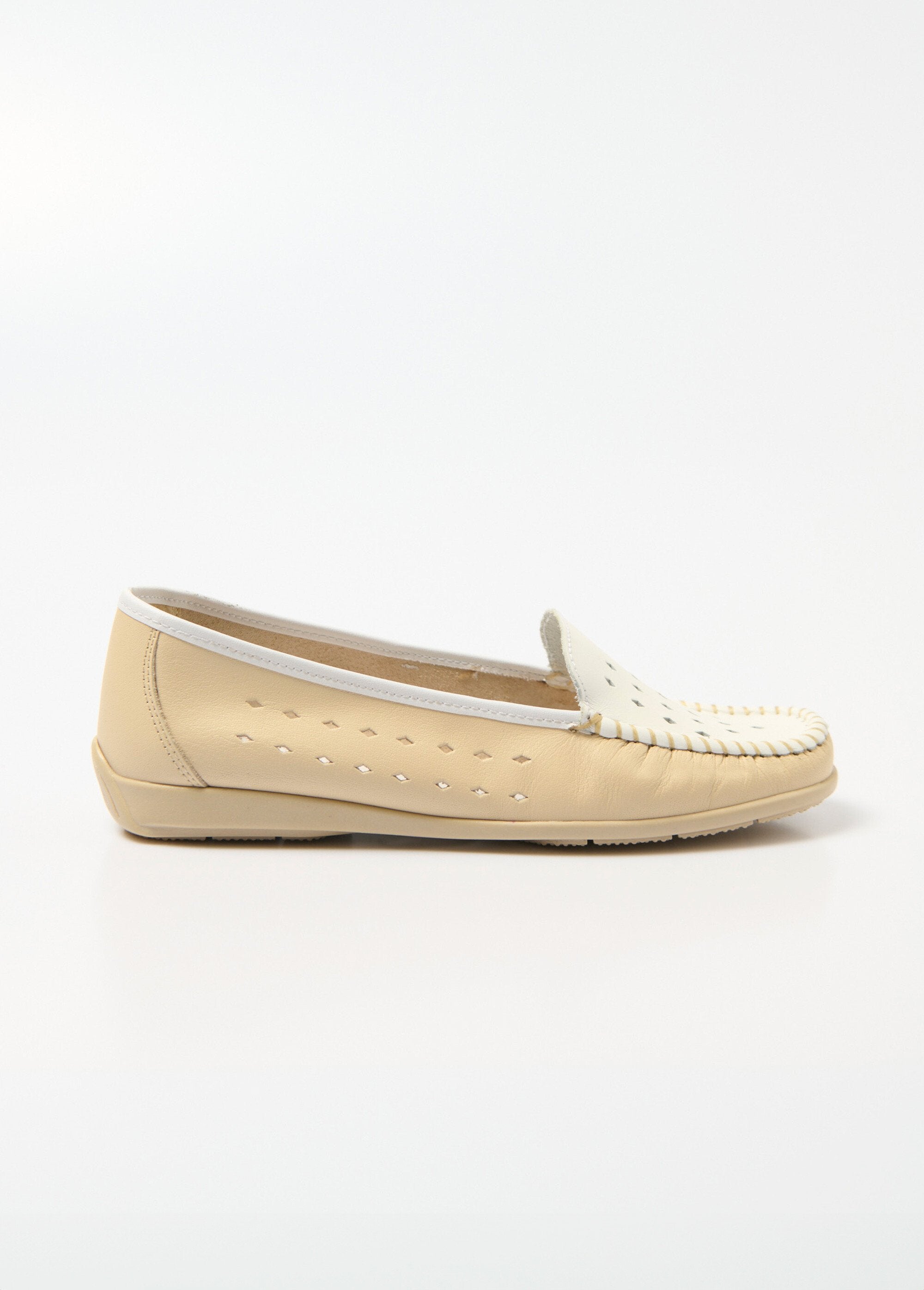 Mocassins_de_couro_macio_e_confortável_Beige_DR1_slim