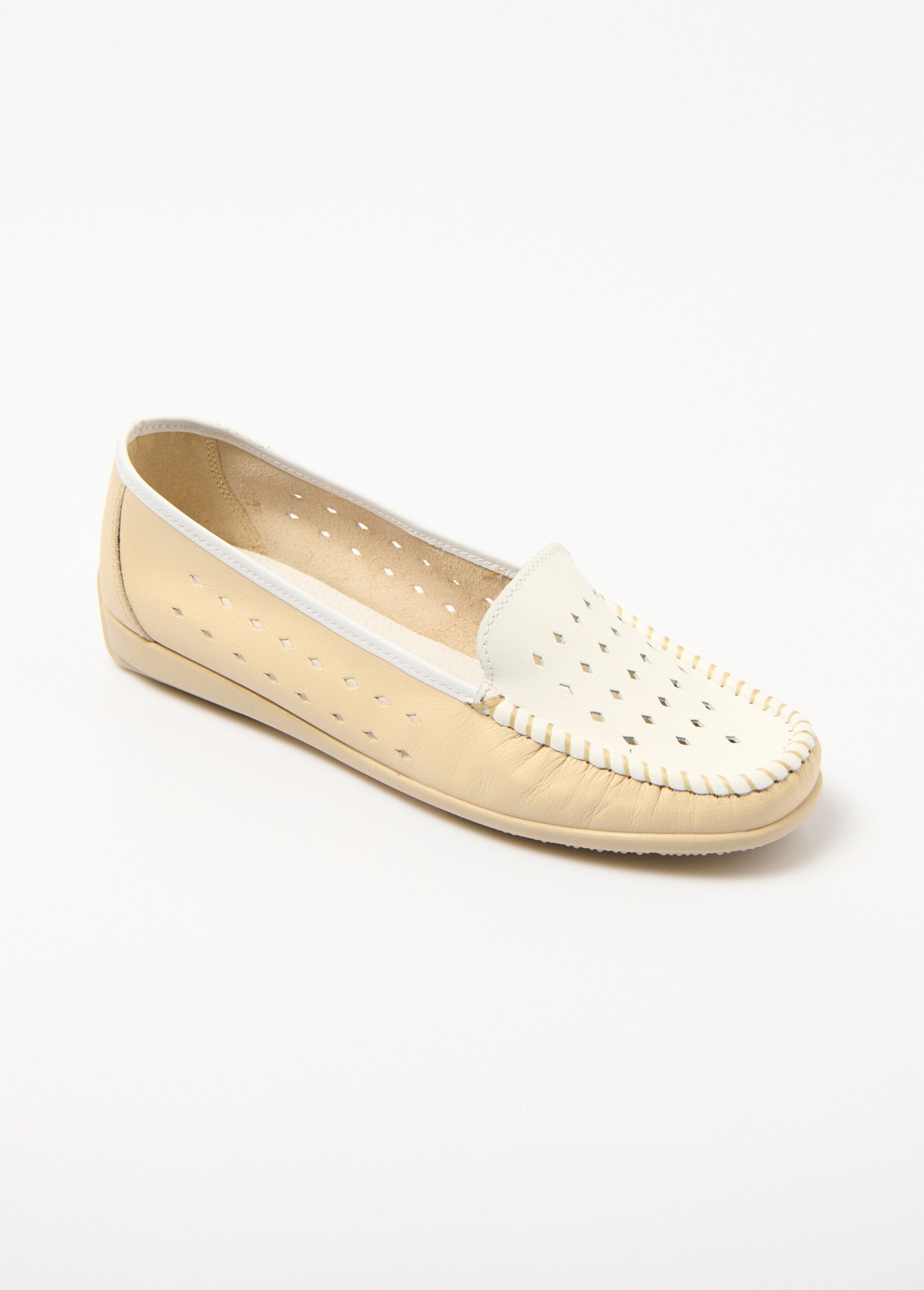 Mocassins_de_couro_macio_e_confortável_Beige_FA1_slim