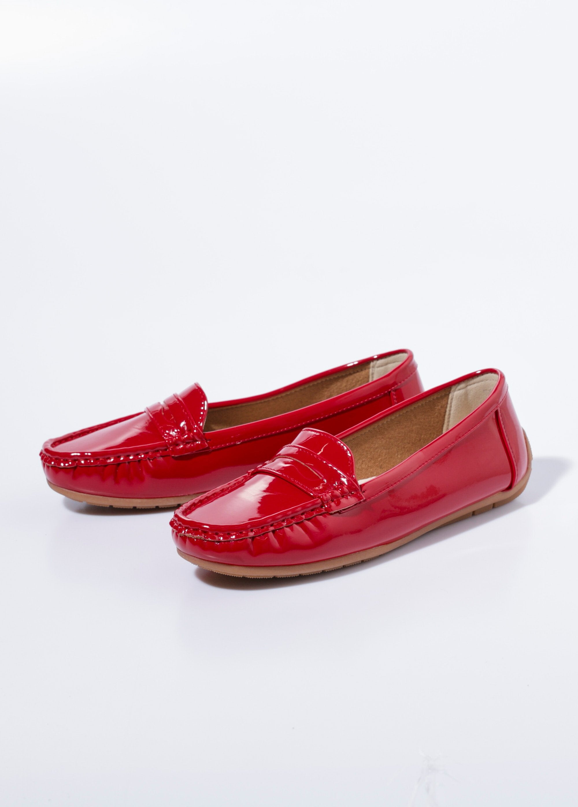 Mocassins_em_verniz_com_sola_antiderrapante_Vernis_rouge_DE1_slim
