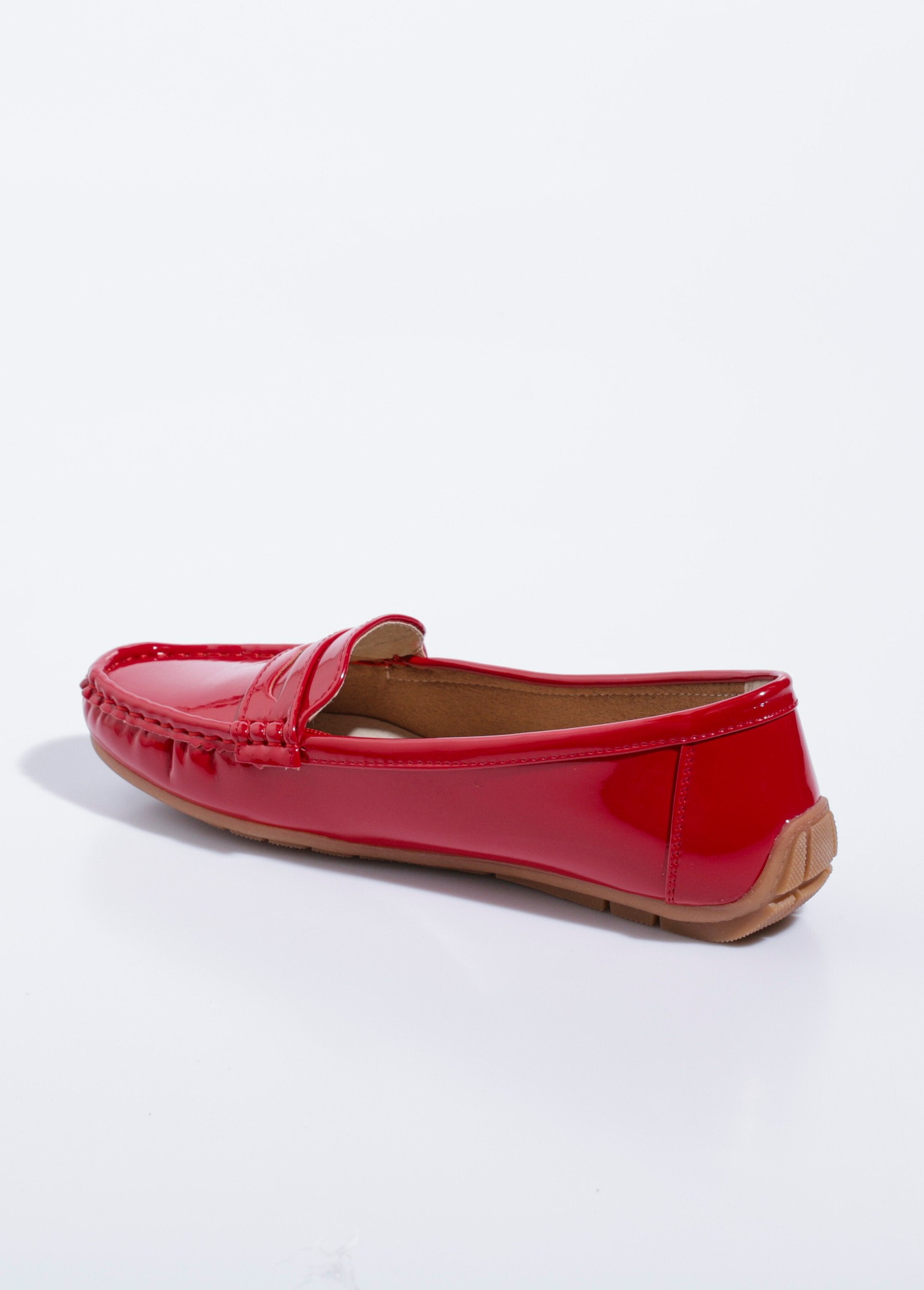 Mocassins_em_verniz_com_sola_antiderrapante_Vernis_rouge_DO1_slim