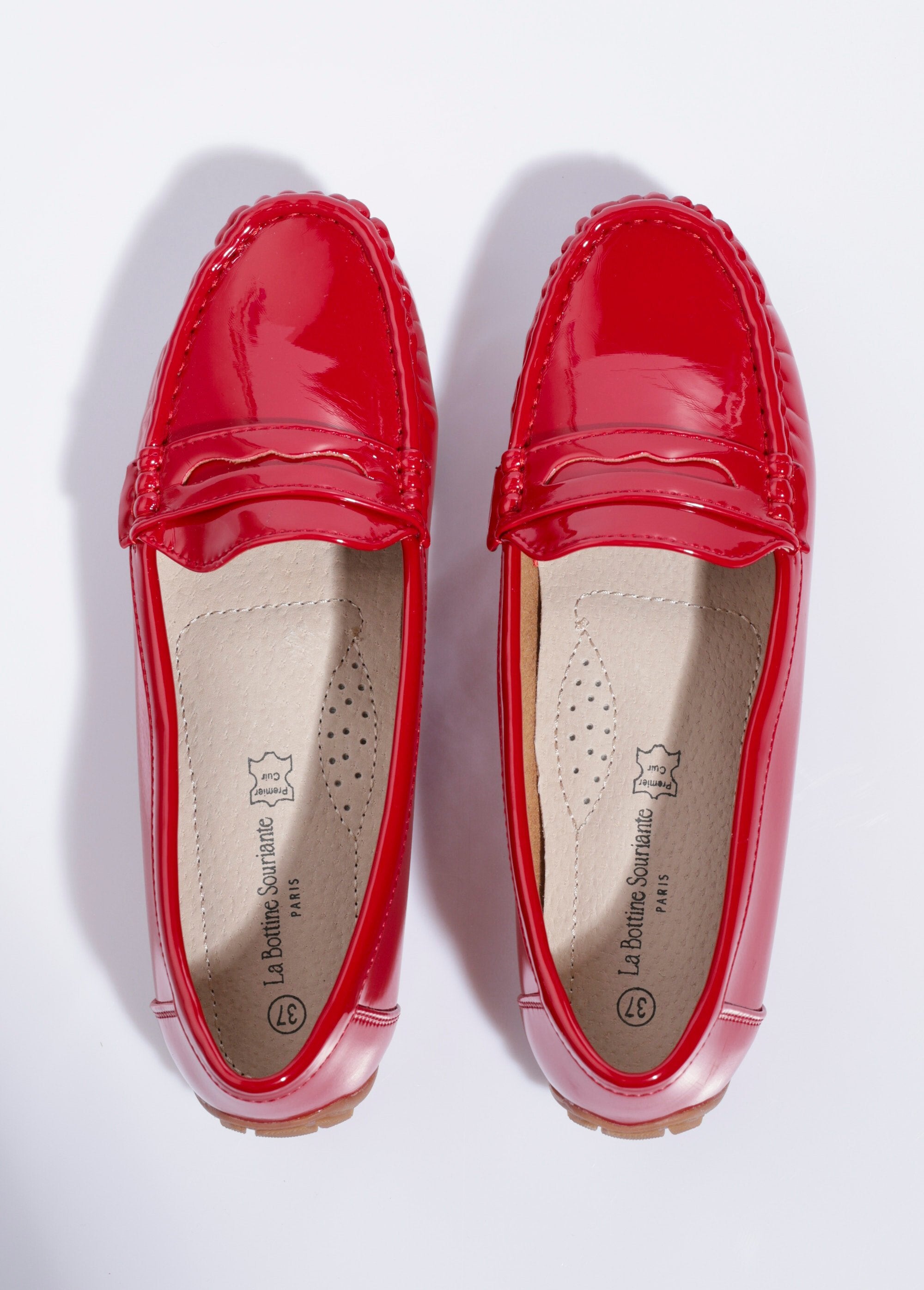 Mocassins_em_verniz_com_sola_antiderrapante_Vernis_rouge_OV1_slim