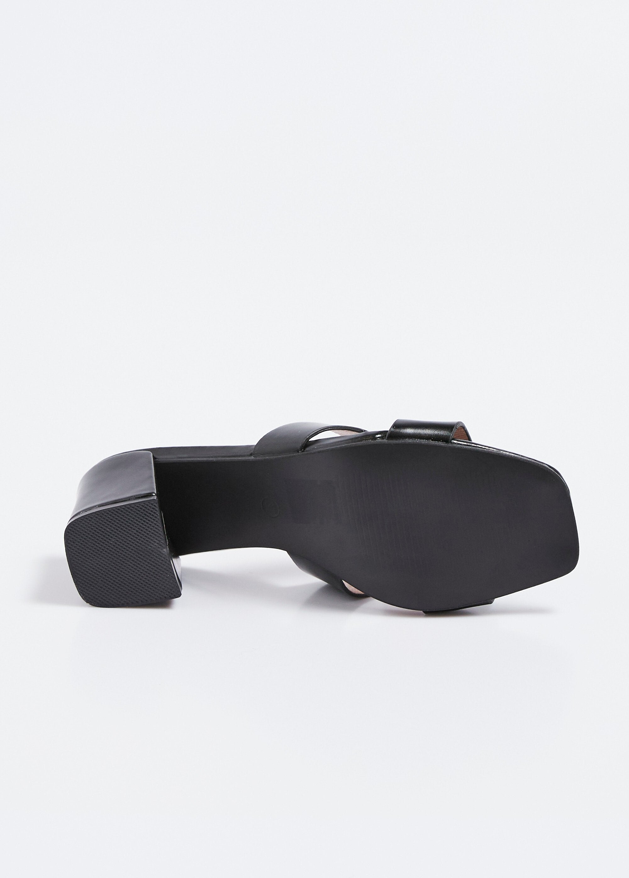 Mules_chiques_de_bico_quadrado_e_salto_grosso_Noir_UN1_slim