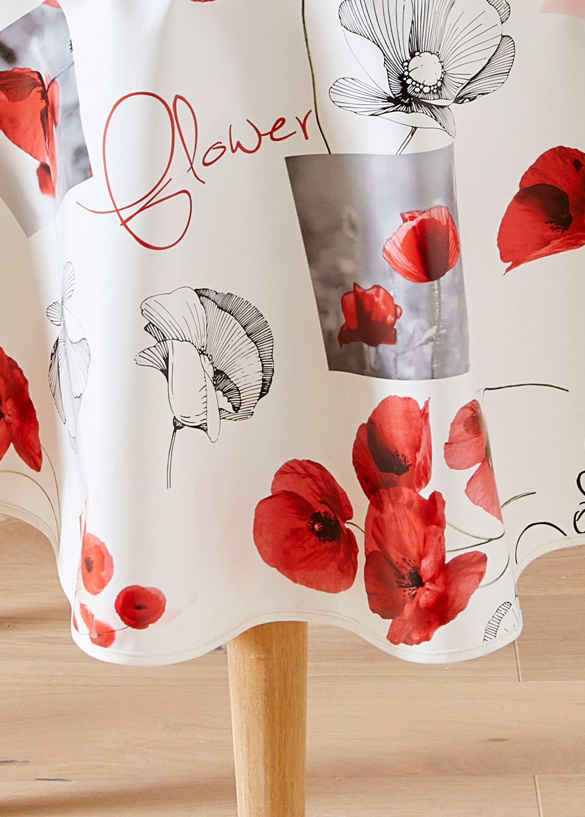 Toalha_de_mesa_oleada_com_estampa_floral_Imprime_DE1_slim