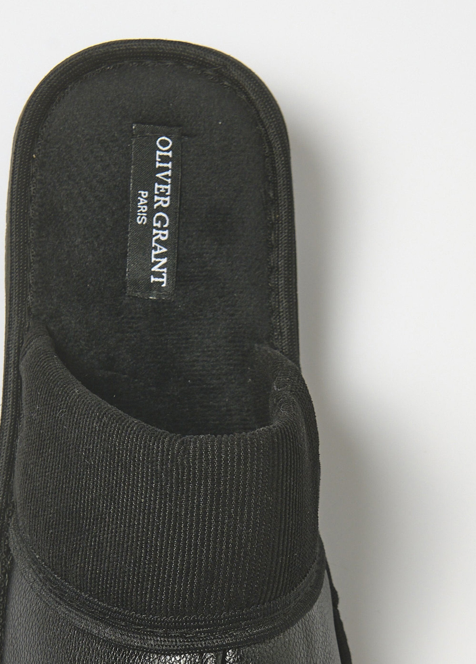 Oliver_Concessão®_-_Chinelos_canelados_e_couro_sintético_Noir_DE1_slim