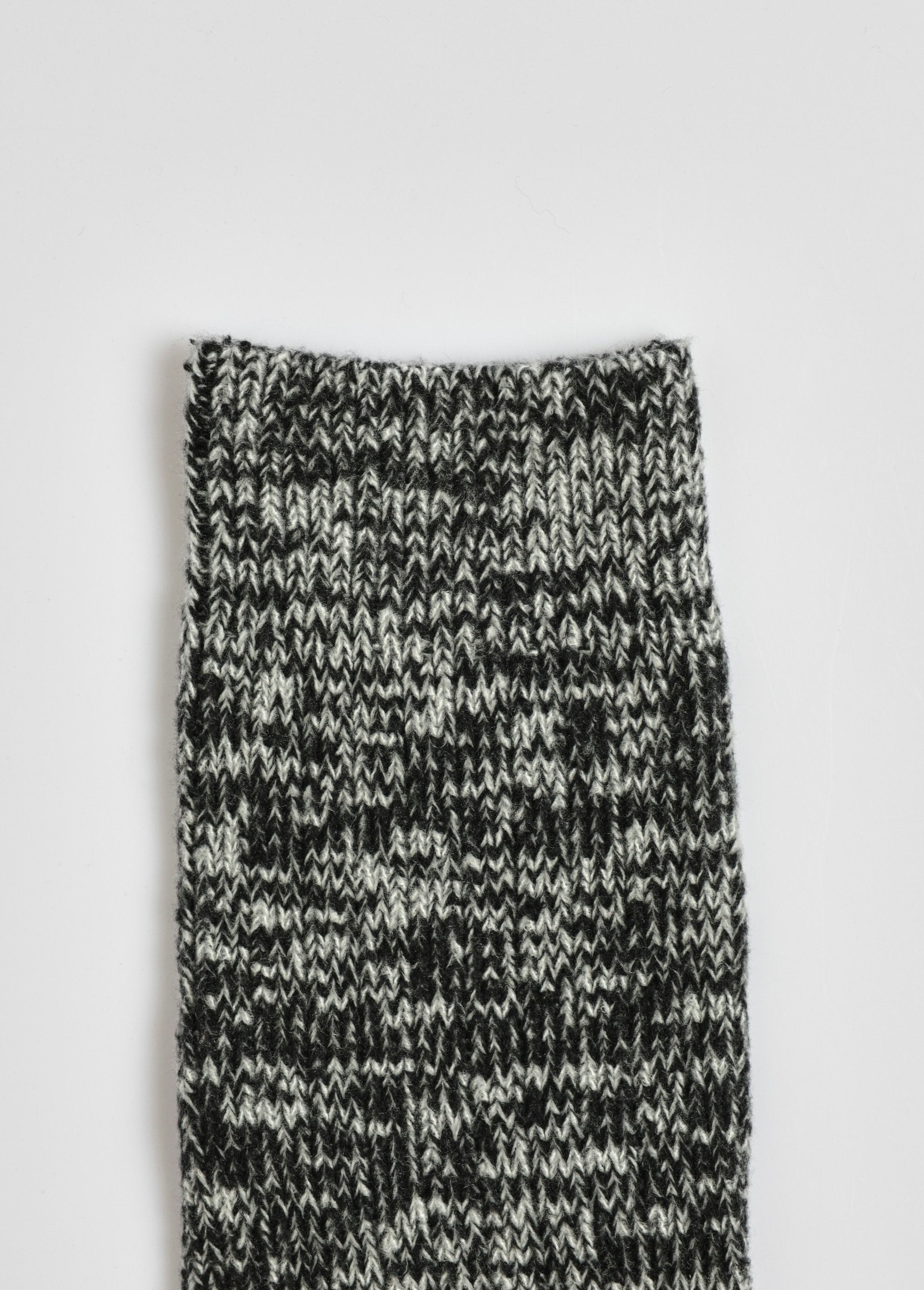 Par_de_meias_quentes_e_macias_Gris_DE2_slim