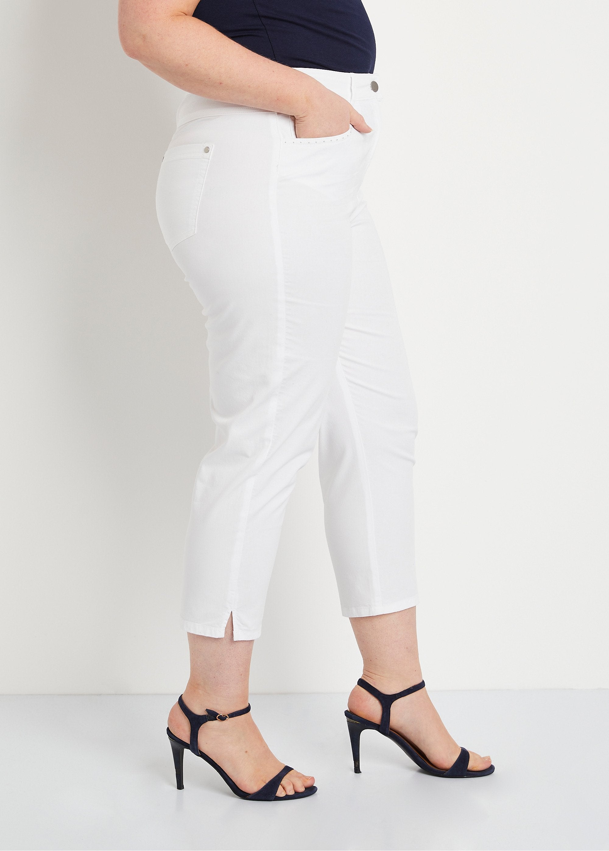 Calças_cropped_com_cinto_elástico_e_5_bolsos_BRANCO_DR1_curvy