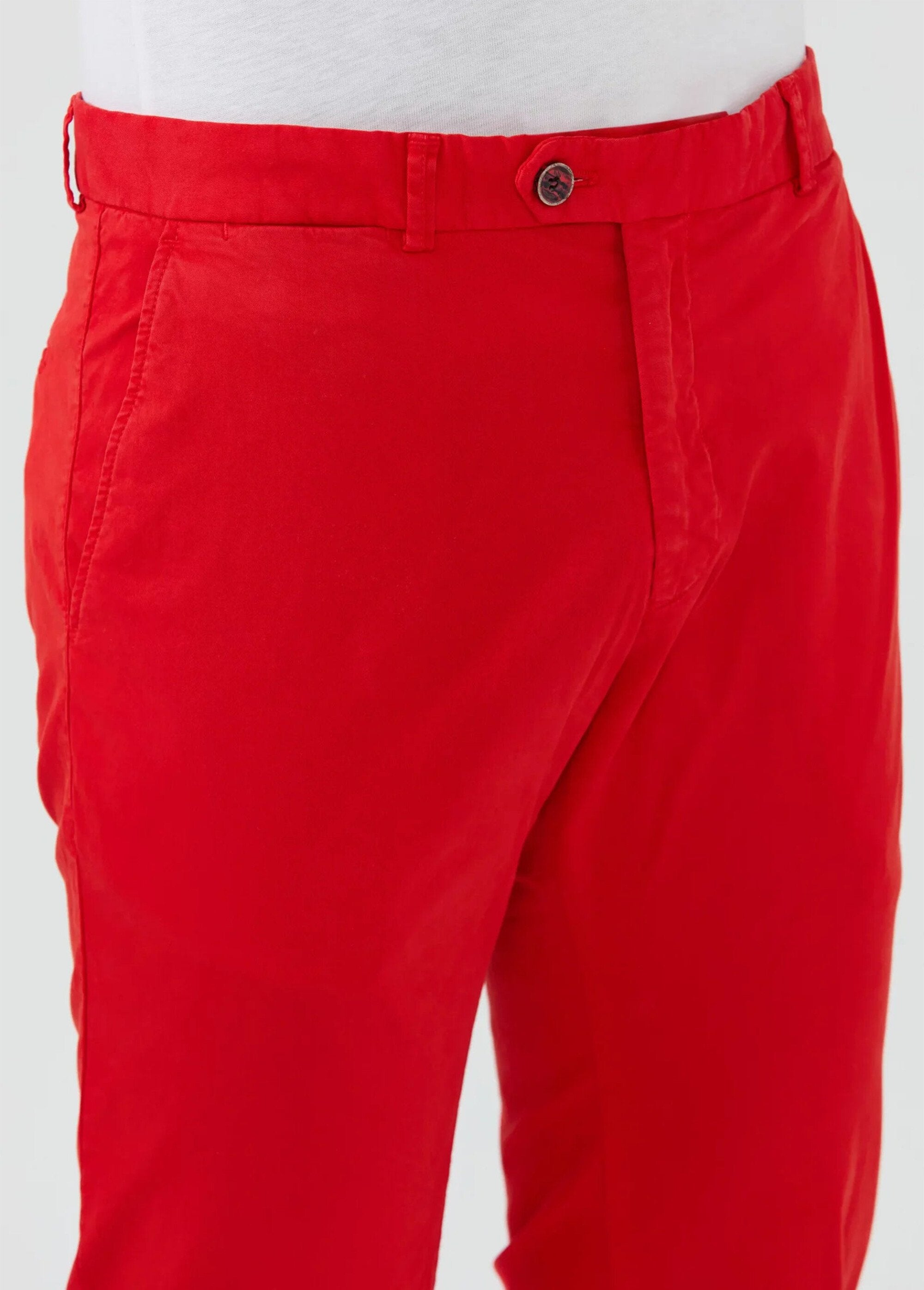 Calça_chino_de_lona_com_bolsos_italianos_Rouge_DE2_slim