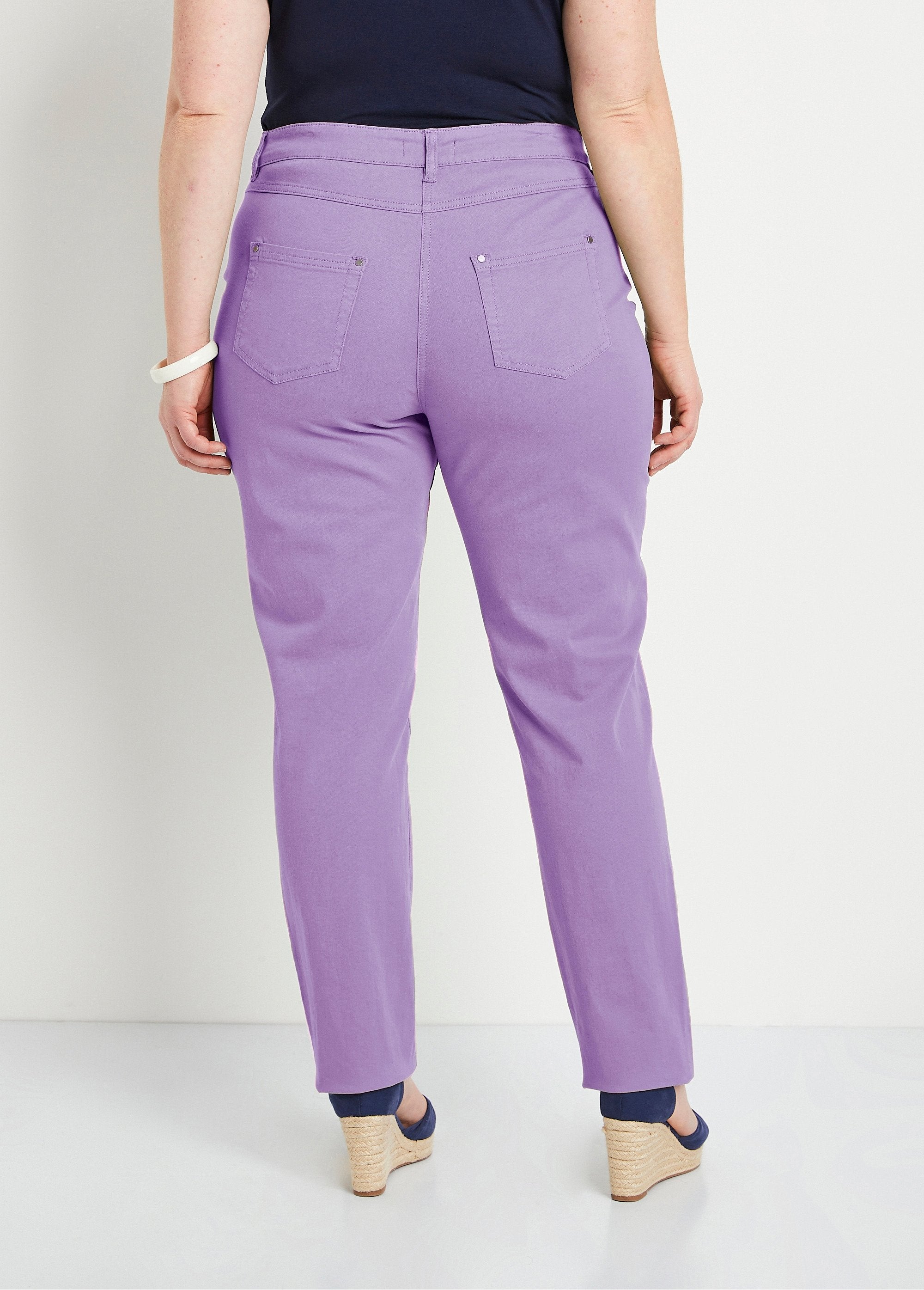 Calça_reta_de_algodão_elástico_com_5_bolsos_Violet_DO1_curvy