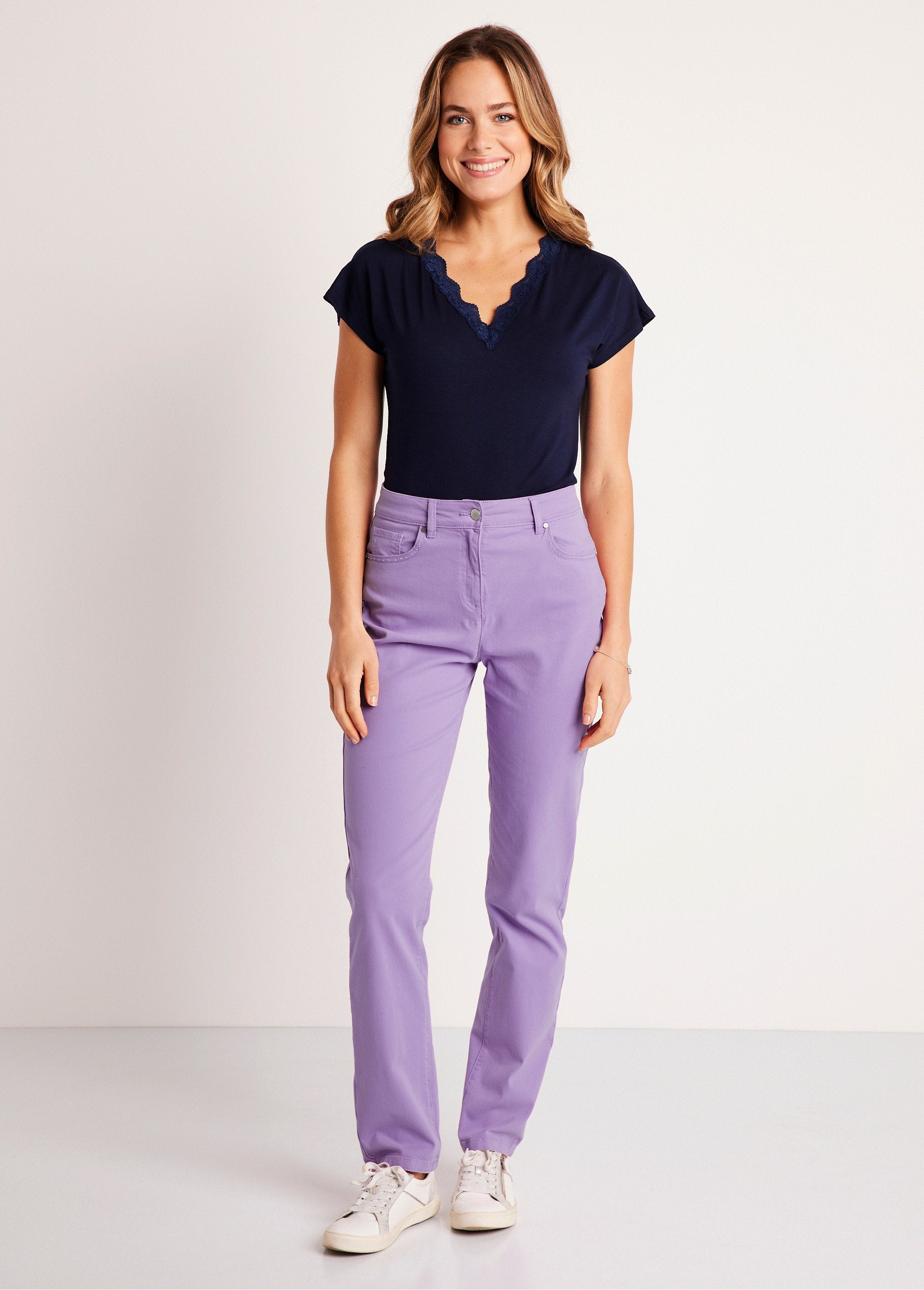 Calça_reta_de_algodão_elástico_com_5_bolsos_Violet_SF1_slim