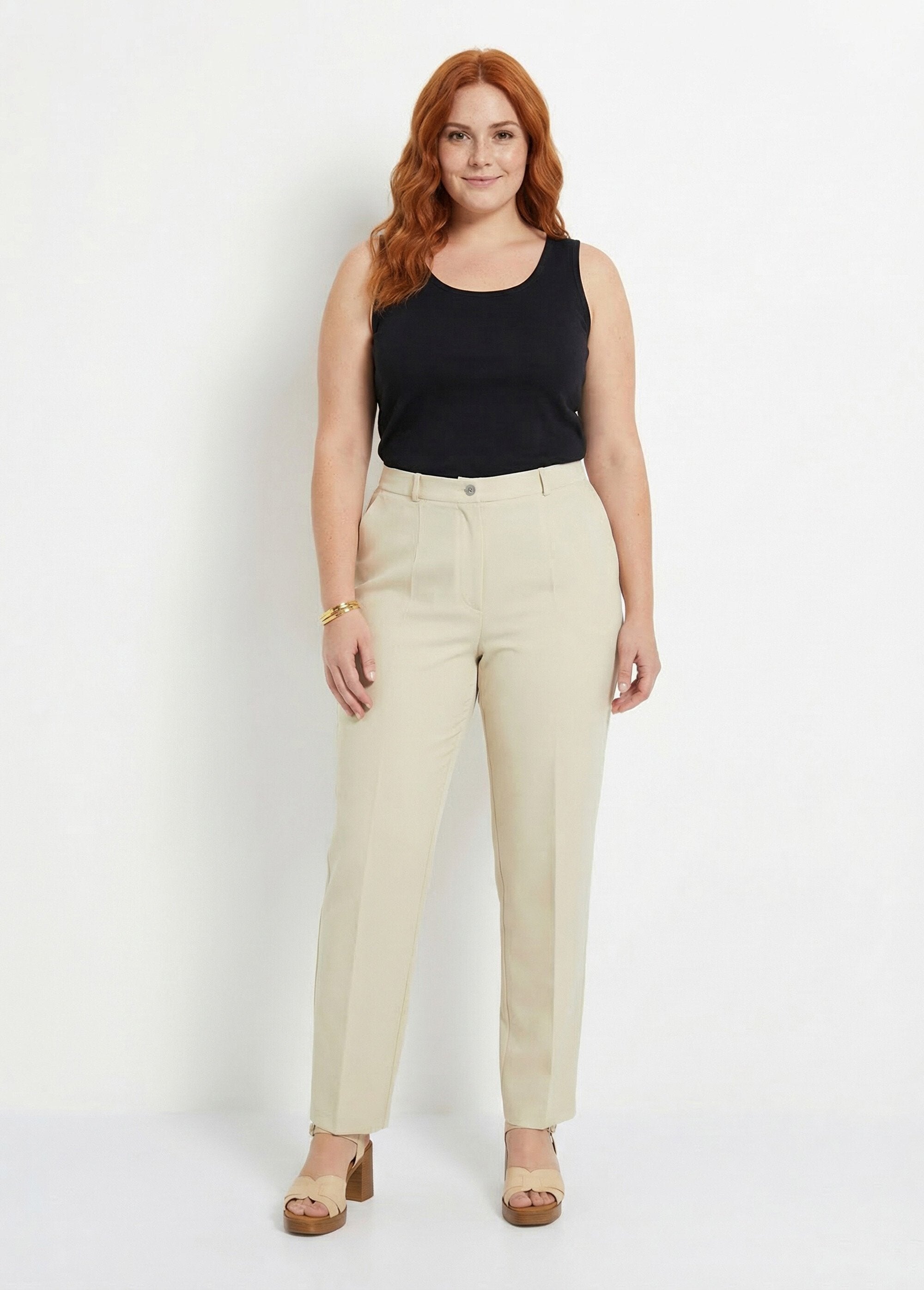 Calça_reta_lisa_com_cintura_semi_elástica_Areia_SF1_curvy
