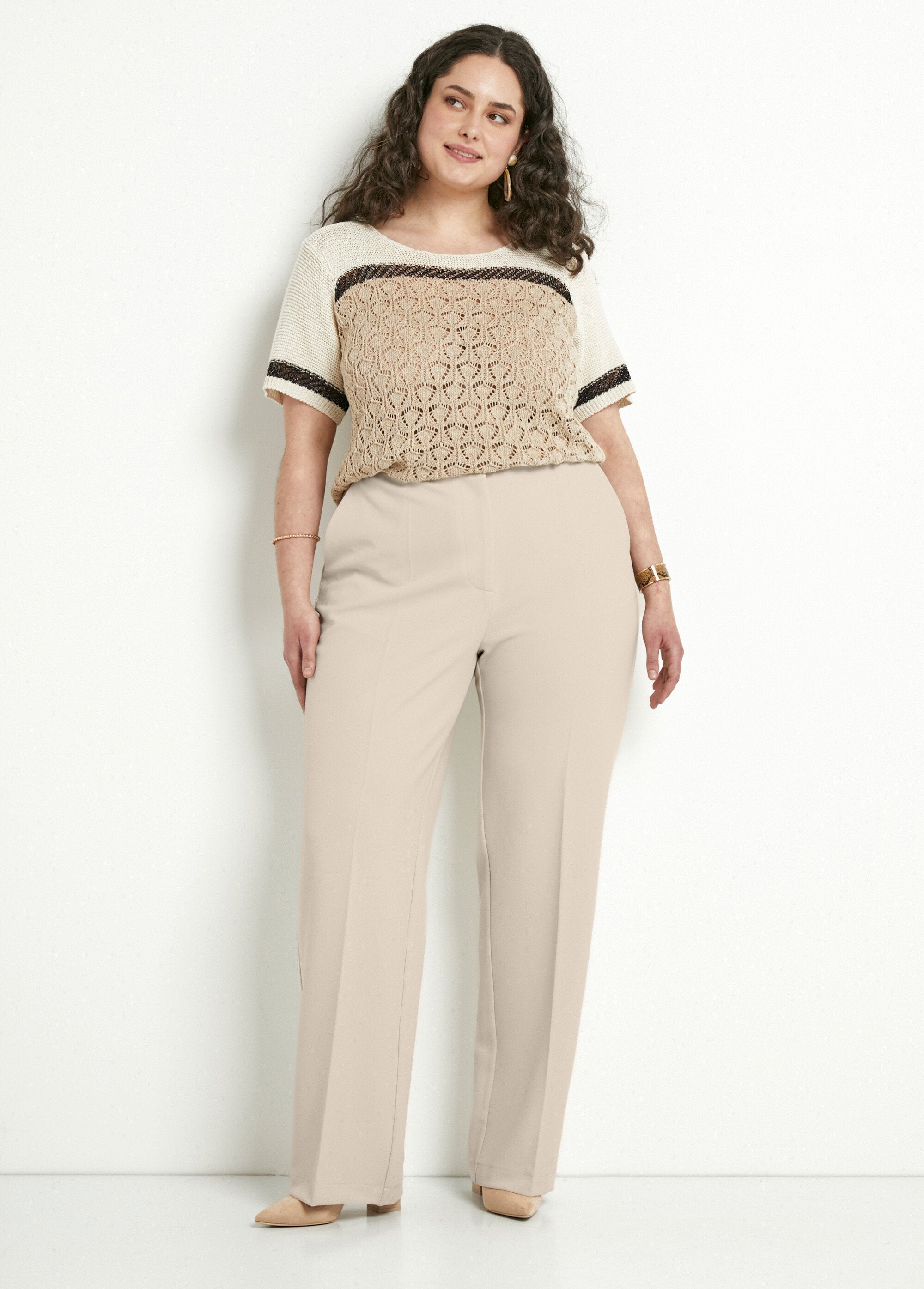 Calças_largas_e_esvoaçantes_Beige_SF1_curvy