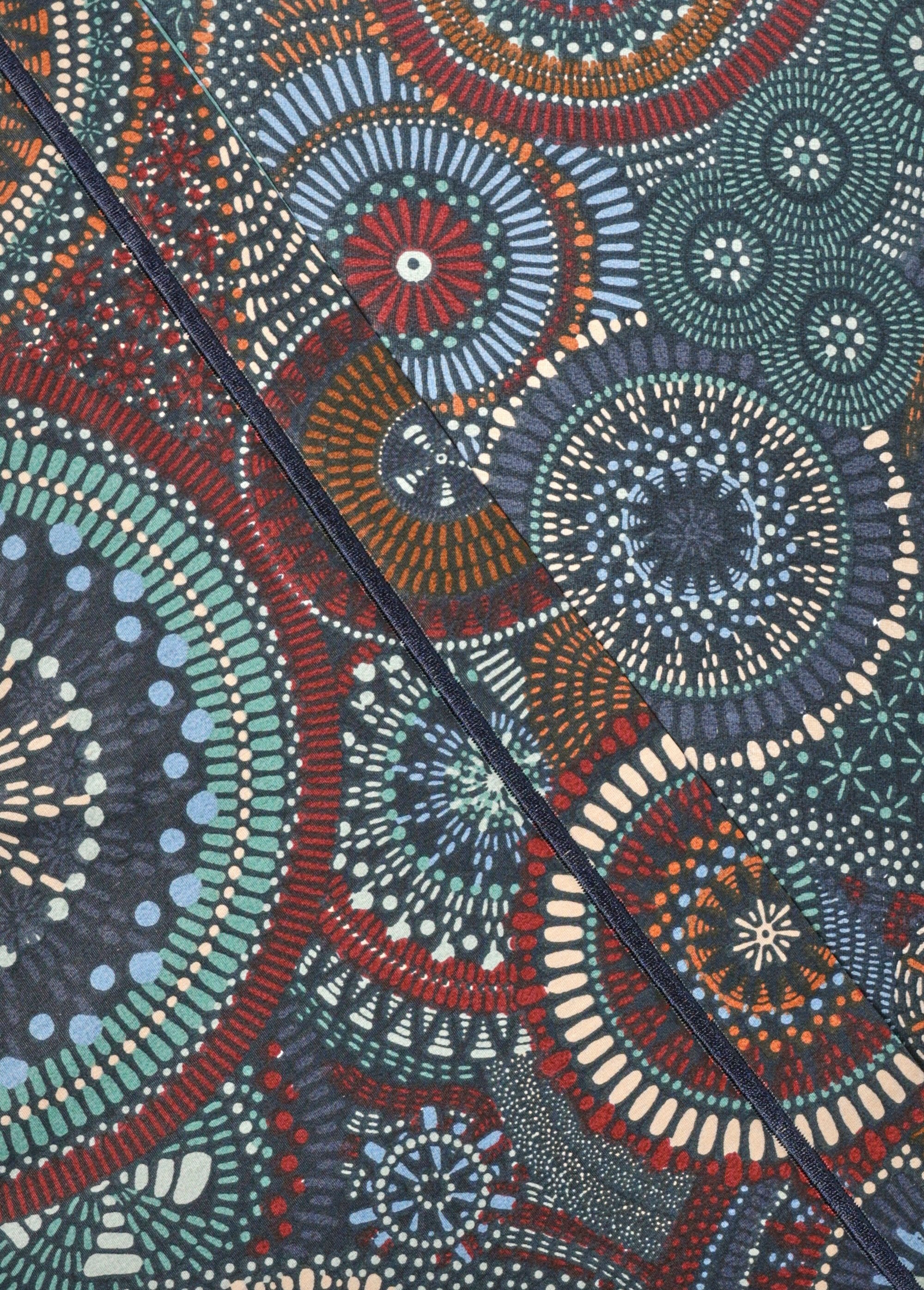 Conjunto_de_cama_de_percal_de_3_peças_com_capa_de_edredom_e_rosetas_Imprime_bleu_DO1_slim