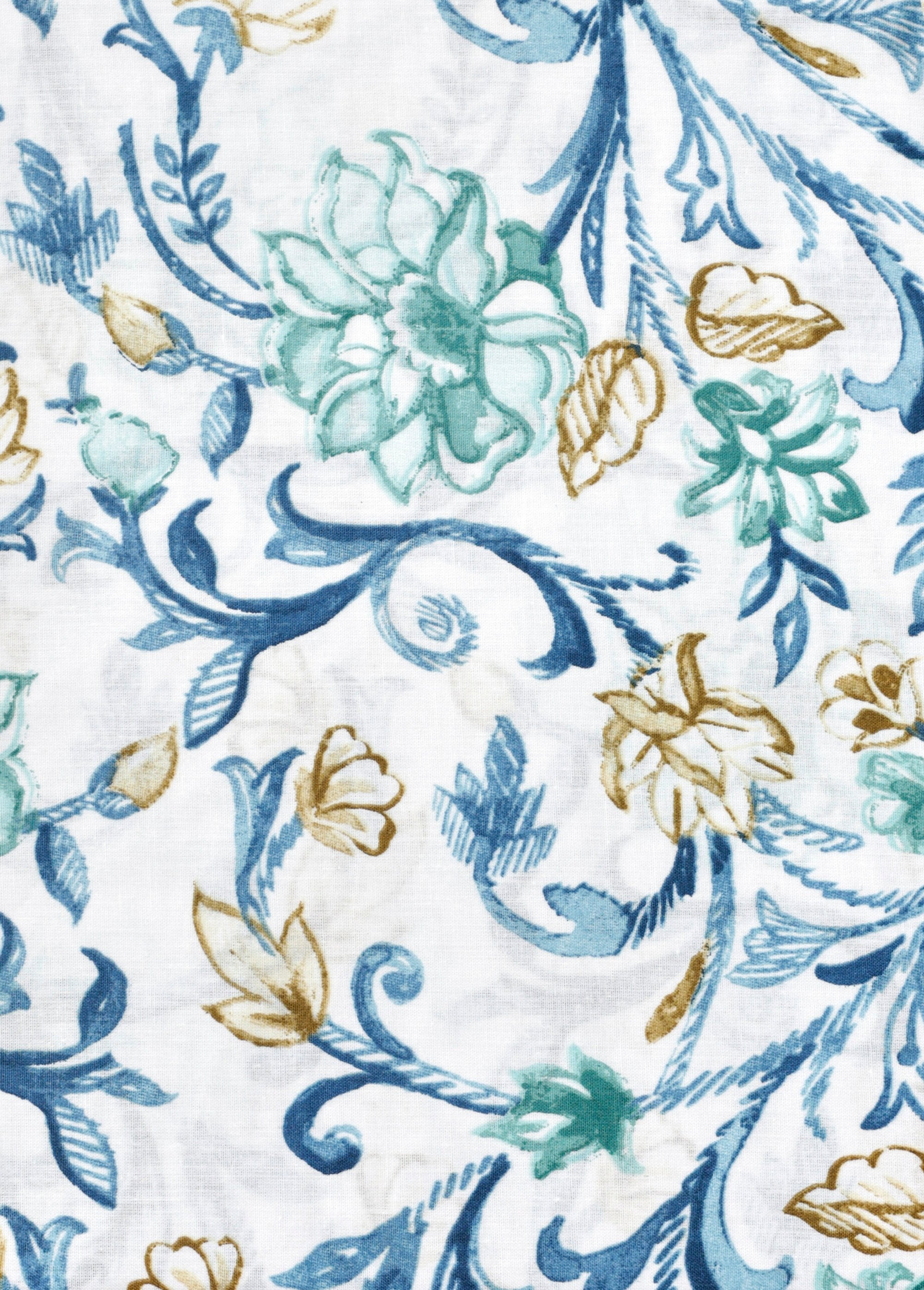 Conjunto_de_cama_de_4_peças_com_lençol_plano,_camélias_Bleu_DE5_slim