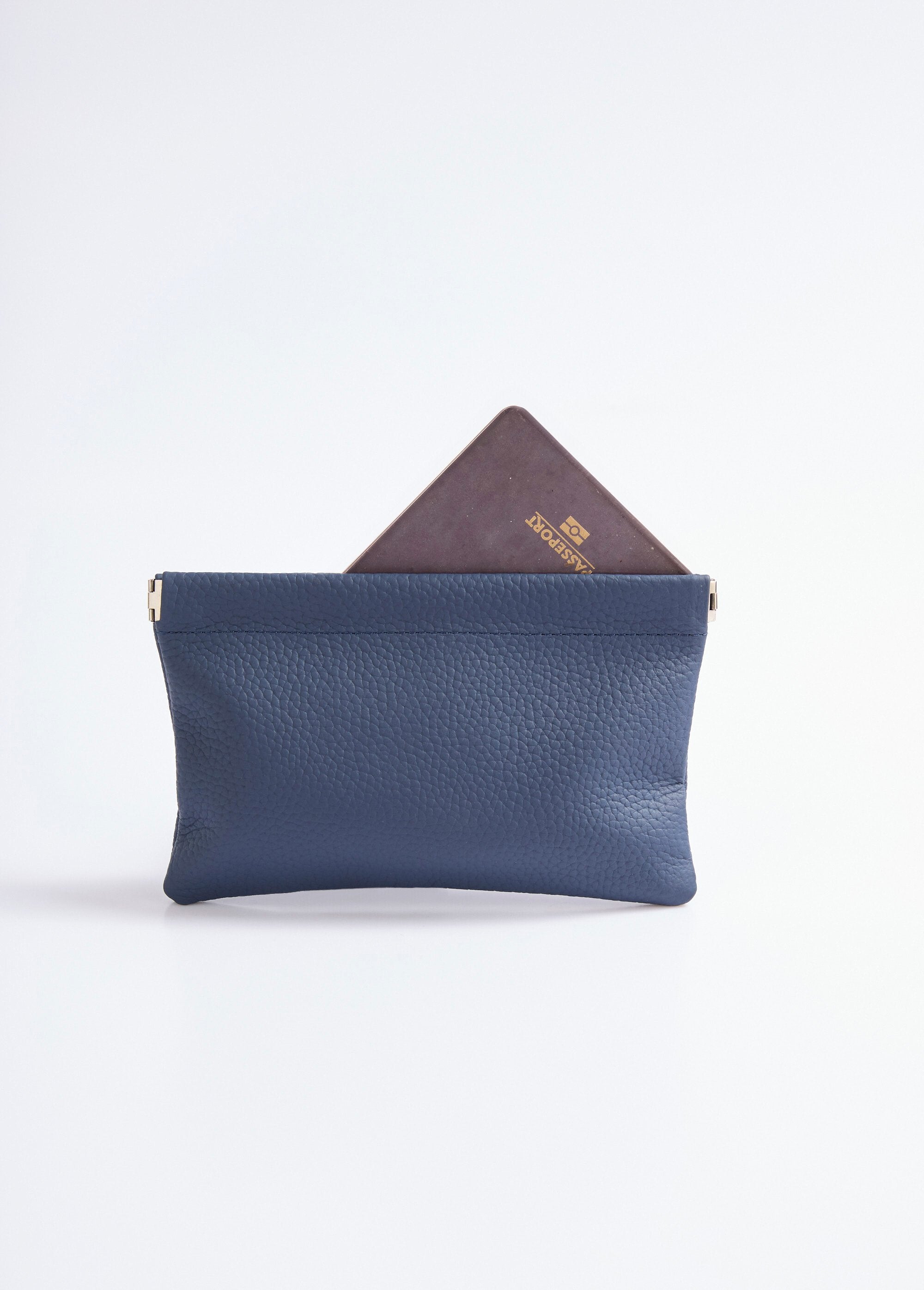 Pequena_bolsa_de_couro_com_fecho_rígido_Marine_FA1_slim