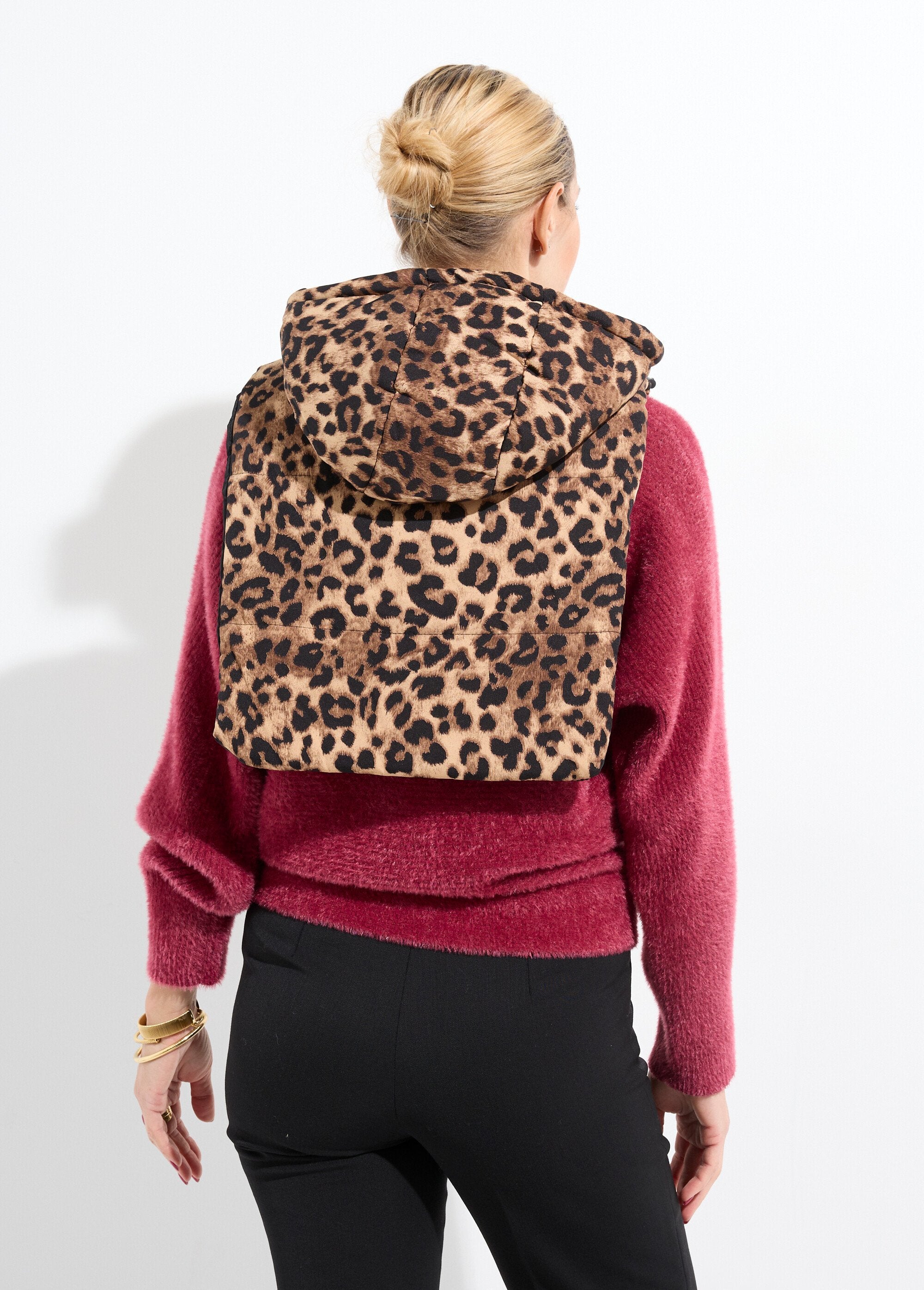 Babete_acolchoado,_com_fecho_de_correr_e_capuz_Leopard_DO1_slim