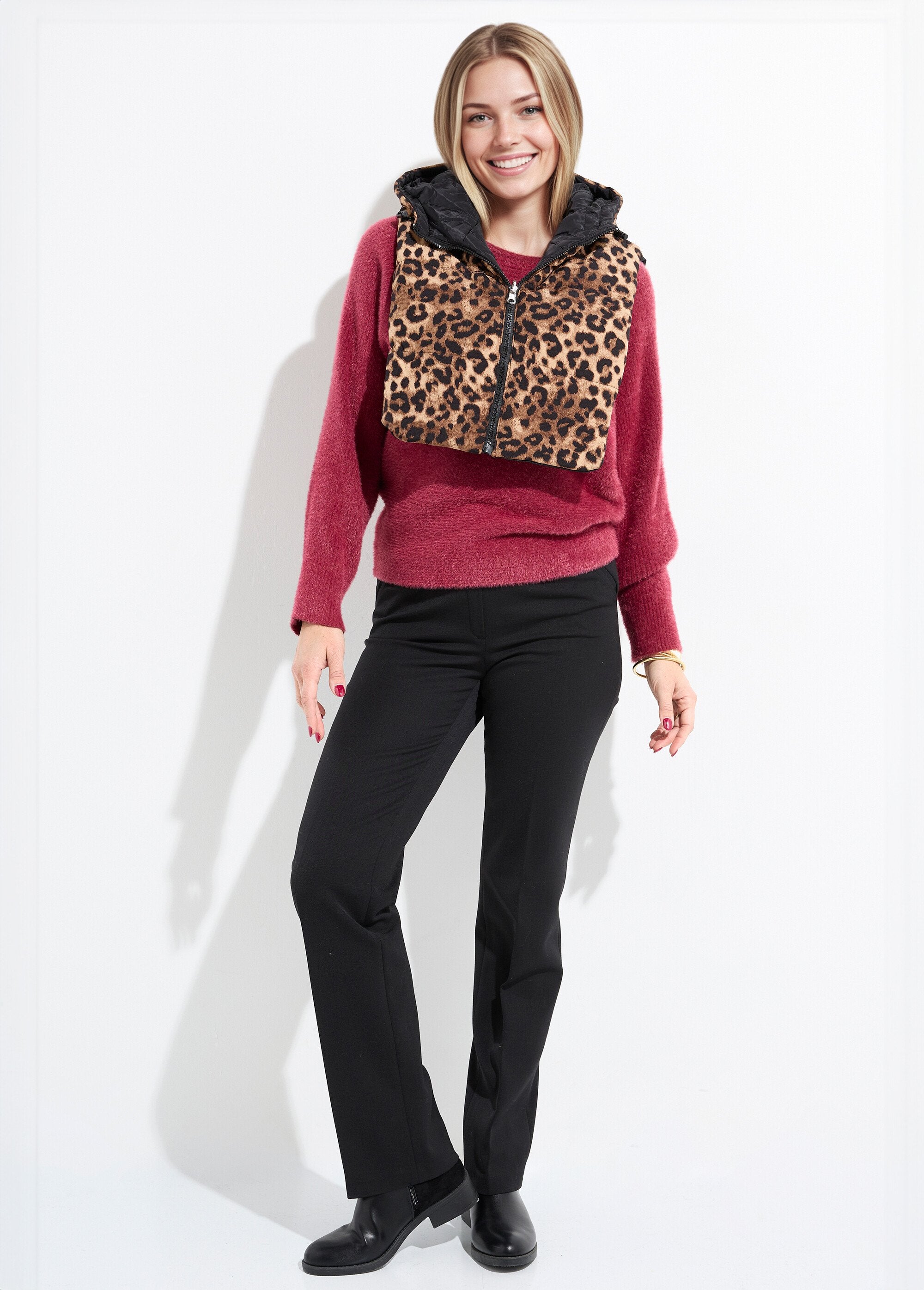 Babete_acolchoado,_com_fecho_de_correr_e_capuz_Leopard_SF1_slim