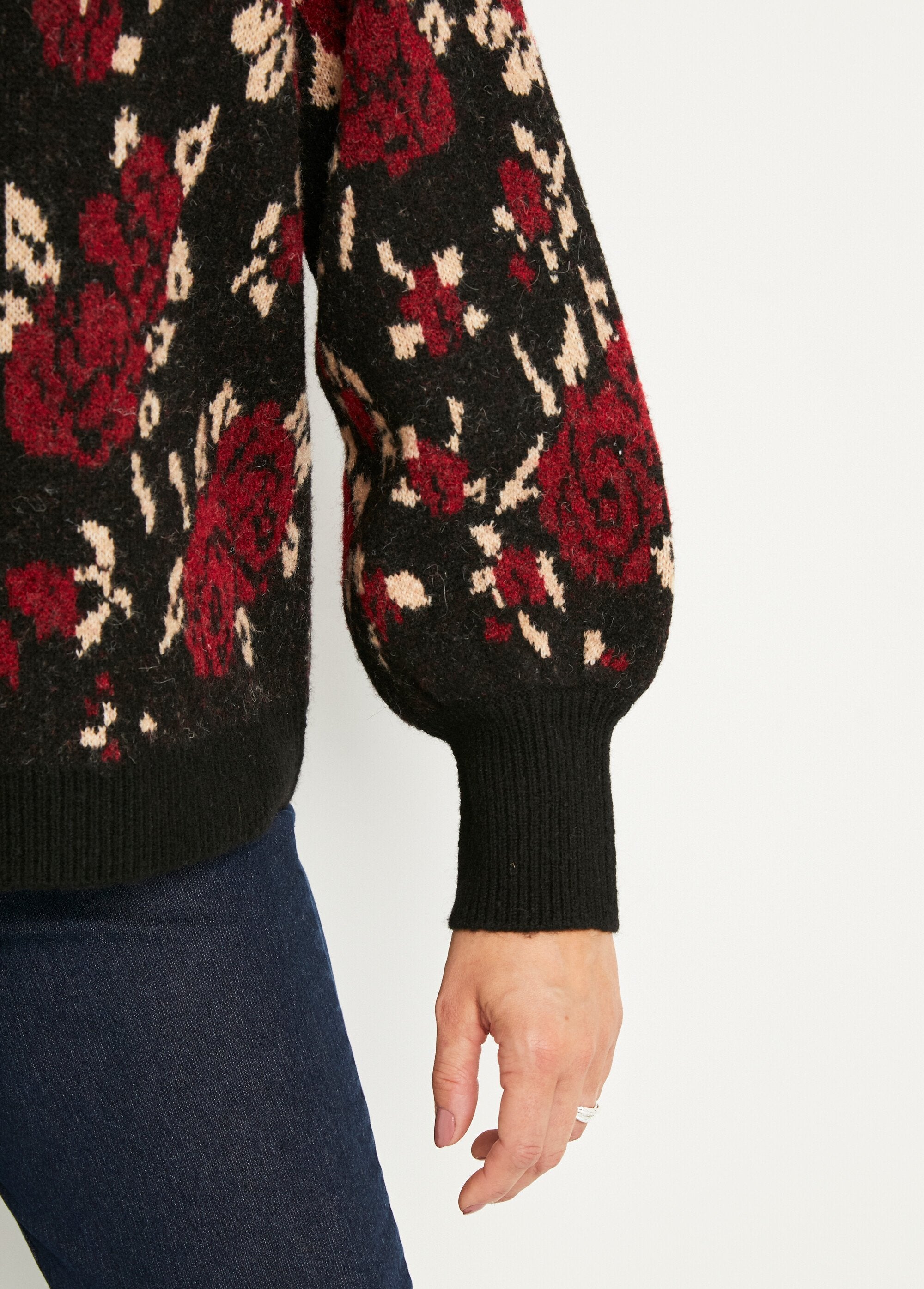 Suéter_jacquard_floral_com_gola_raglan_quente_Noir_et_rouge_DE2_slim