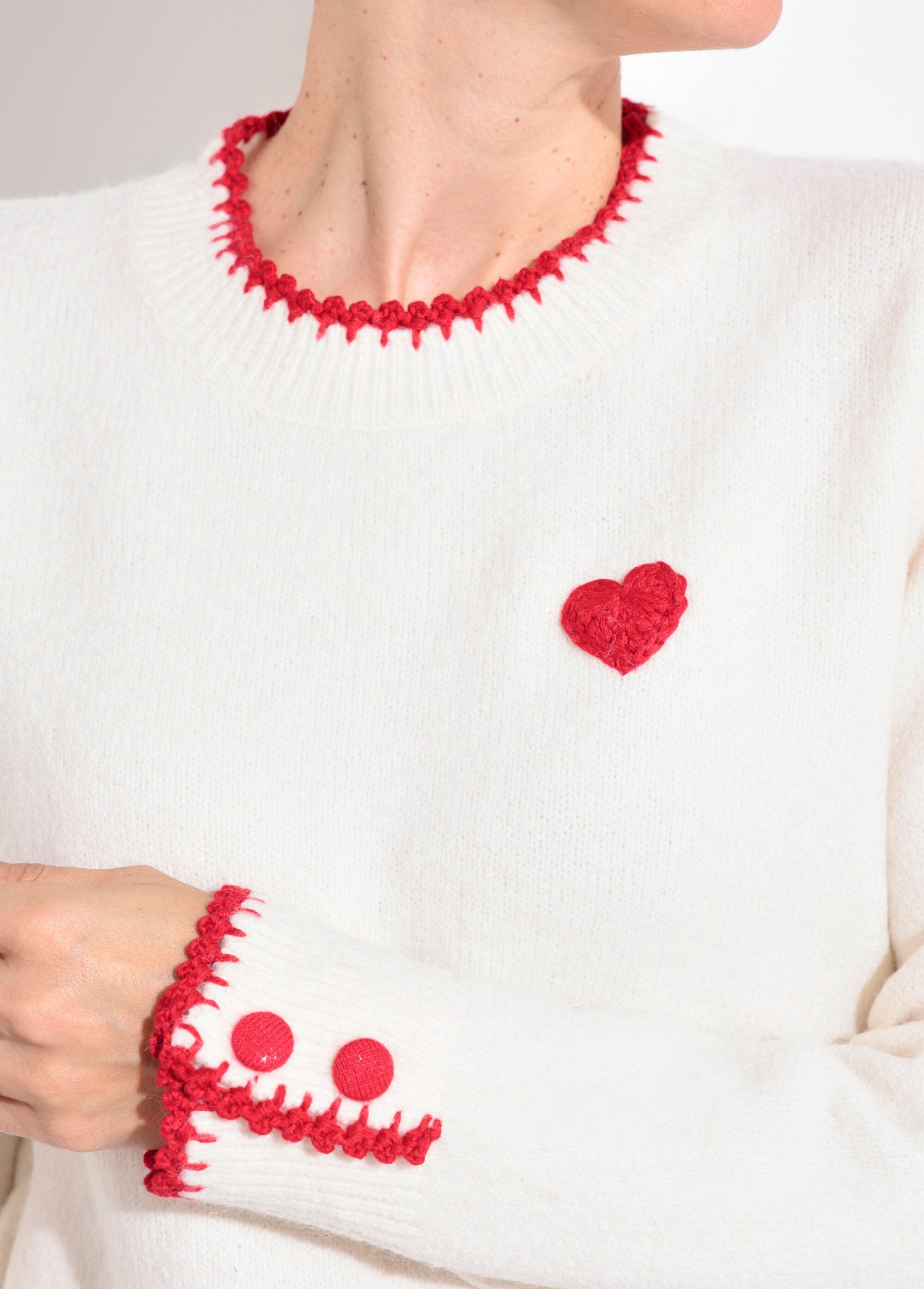 Suéter_de_lã_quente_com_detalhes_em_estilo_croquet_Ecru_DE1_slim