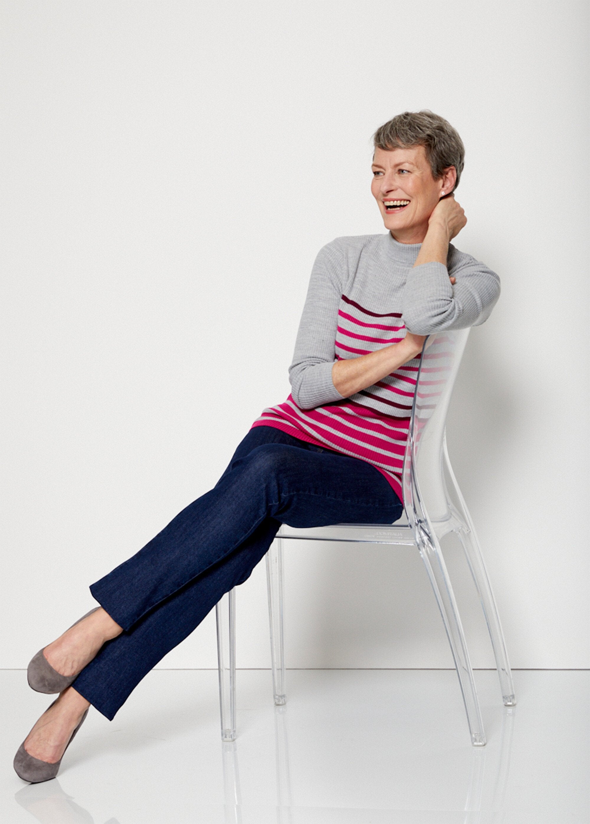 Suéter_curto_de_malha_canelada_e_gola_alta_Raye_fuchsia_SF1_slim