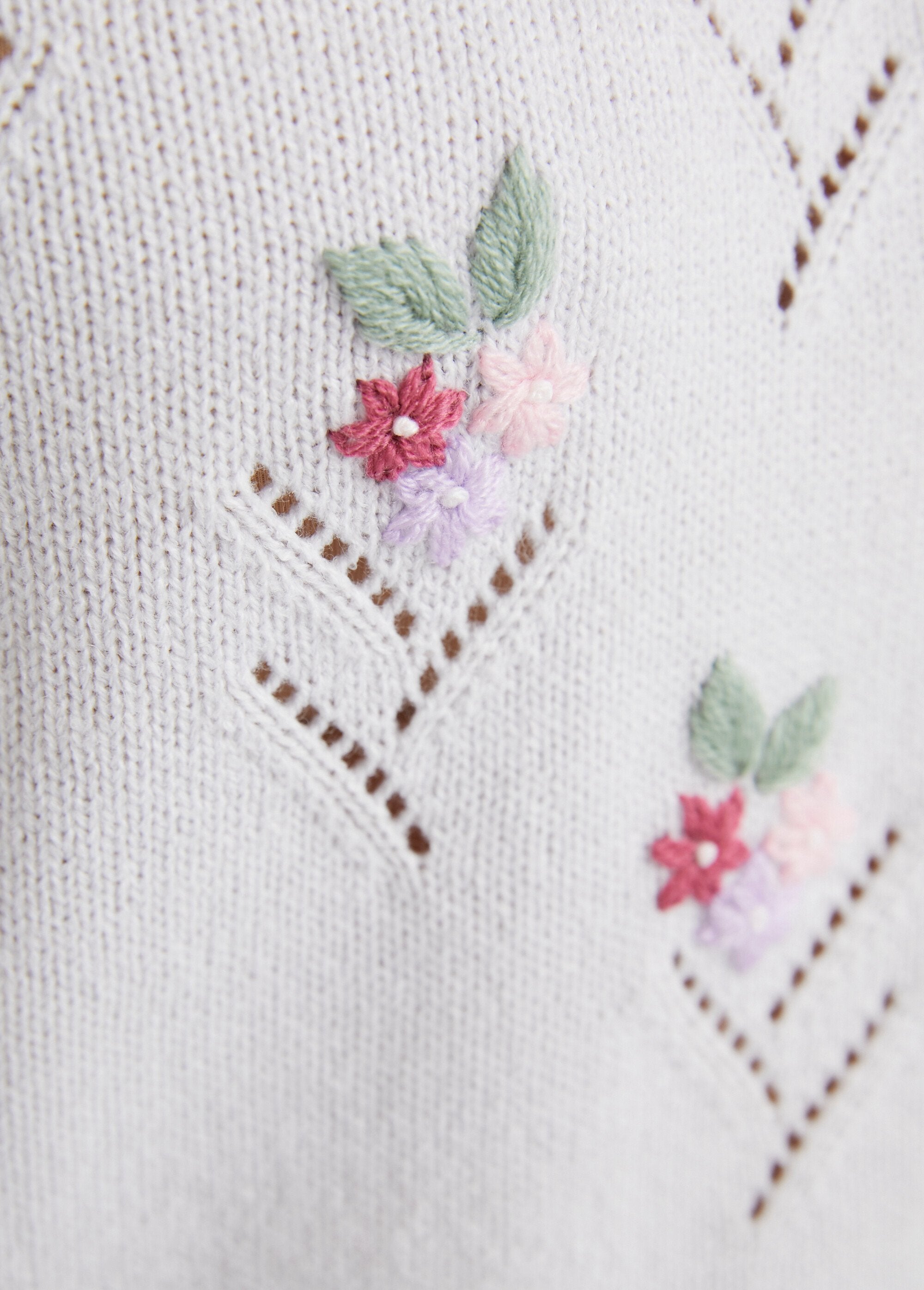 Suéter_macio_com_bordado_liso_e_gola_redonda_Dinheiro_DE3_slim