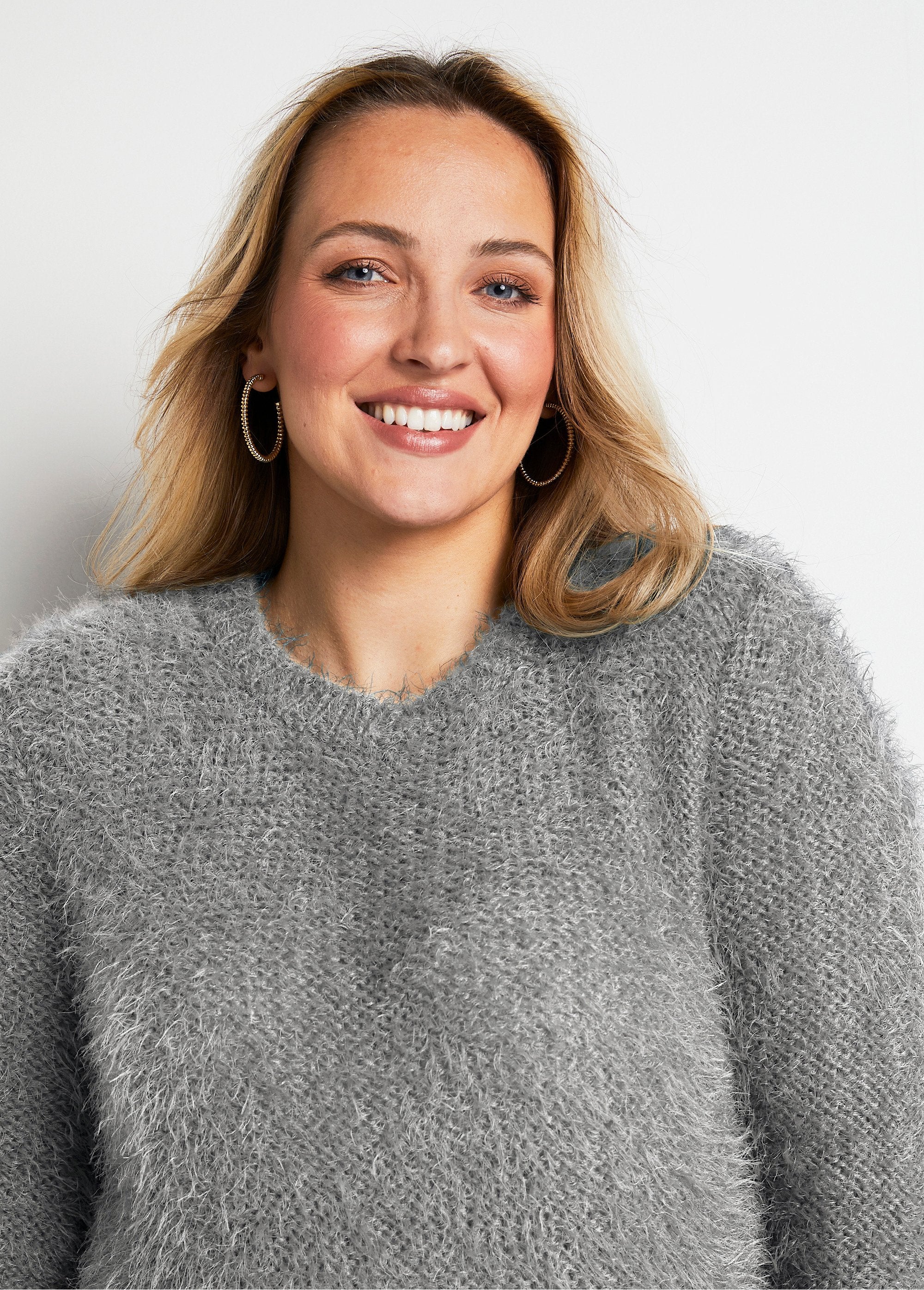 Camisola_de_malha_macia_com_efeito_peludo_Argent_DE1_curvy