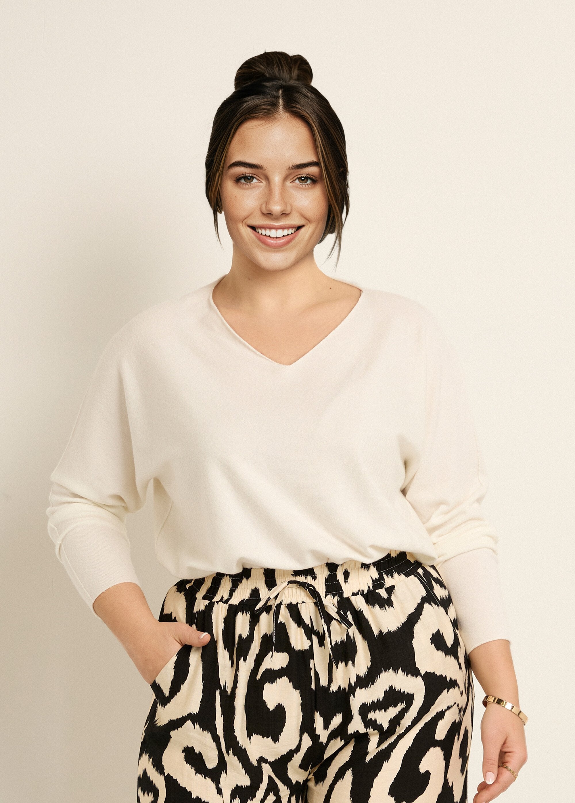 Suéter_túnica_de_malha_com_cavas_caídas_Blanc_FA1_curvy
