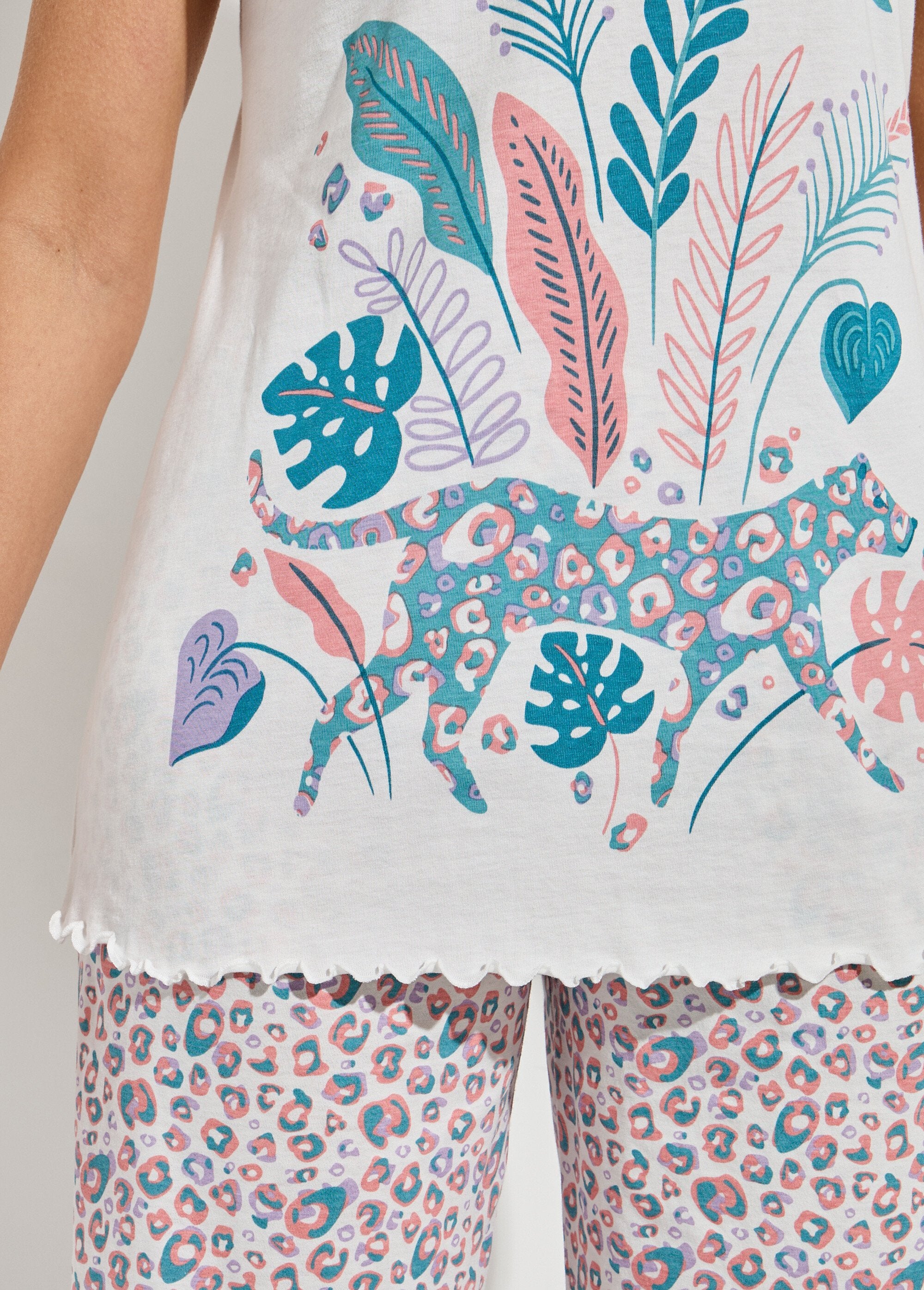 Pijama_curto_de_algodão_com_decote_em_V_e_mangas_curtas_Ecru_DE1_curvy