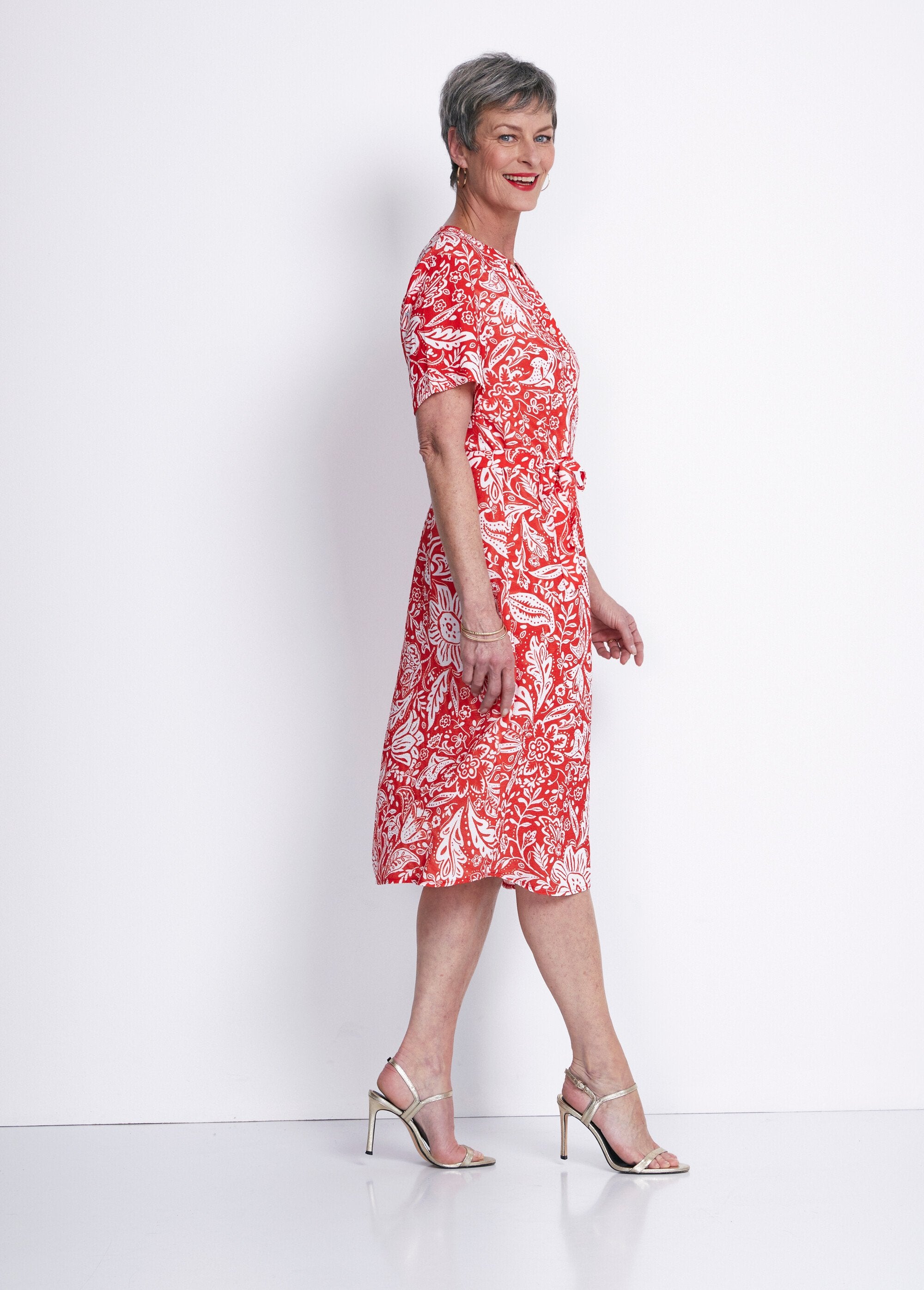 Vestido_curto_em_tecido_waffle_bicolor_Rouge_et_blanc_DR1_slim