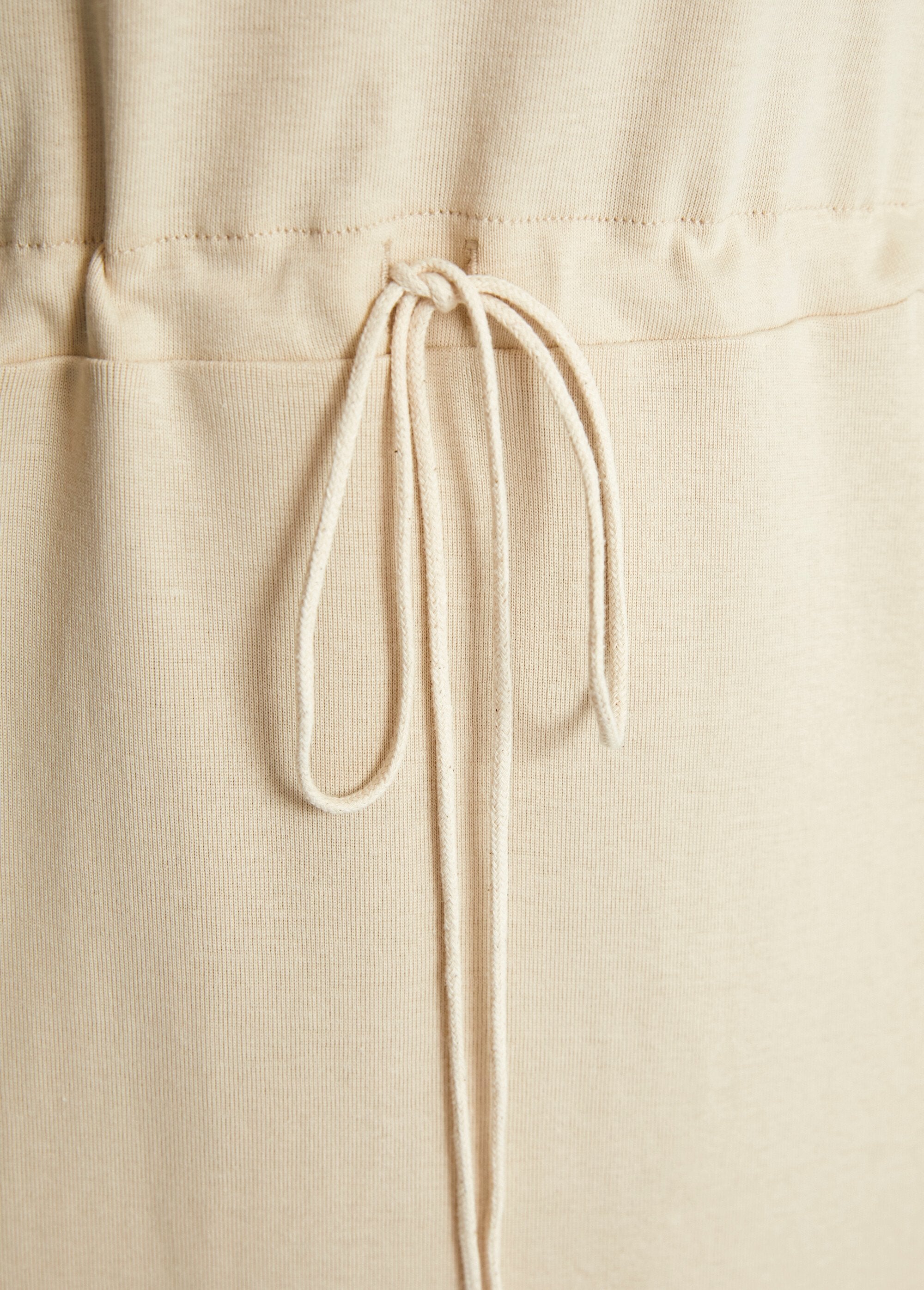 Vestido_curto_de_praia_com_mangas_quimono_Sable_DE3_slim