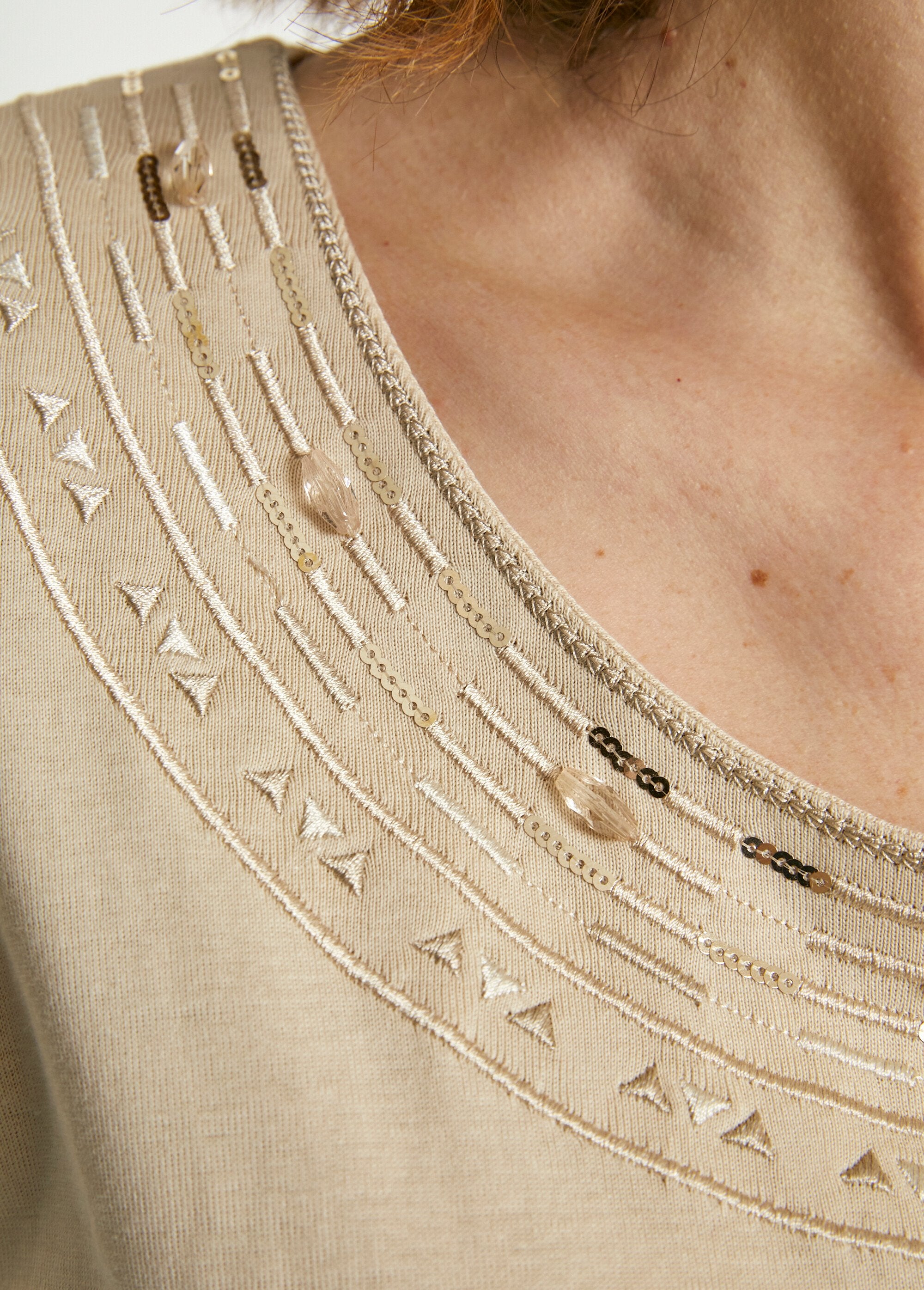 Vestido_curto_de_praia_com_mangas_quimono_Sable_DE5_slim