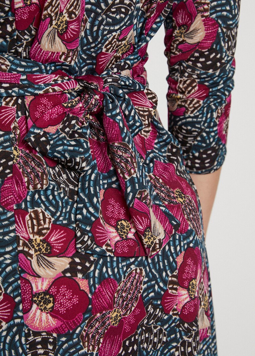 Robe_courte_cache-coeur_en_maille_Imprime_fuchsia_DE1_slim