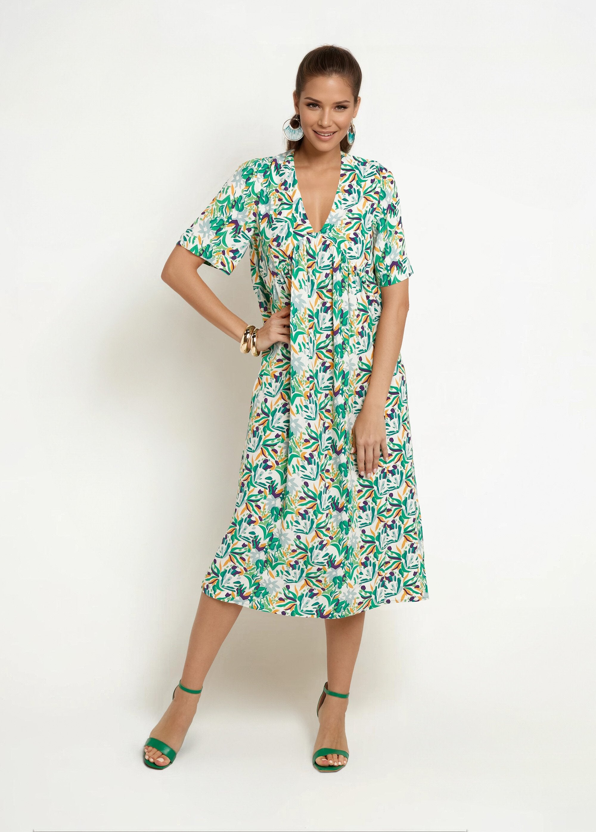Vestido_longo_estampado_com_decote_em_V_e_mangas_curtas_Vert_imprime_FA1_slim