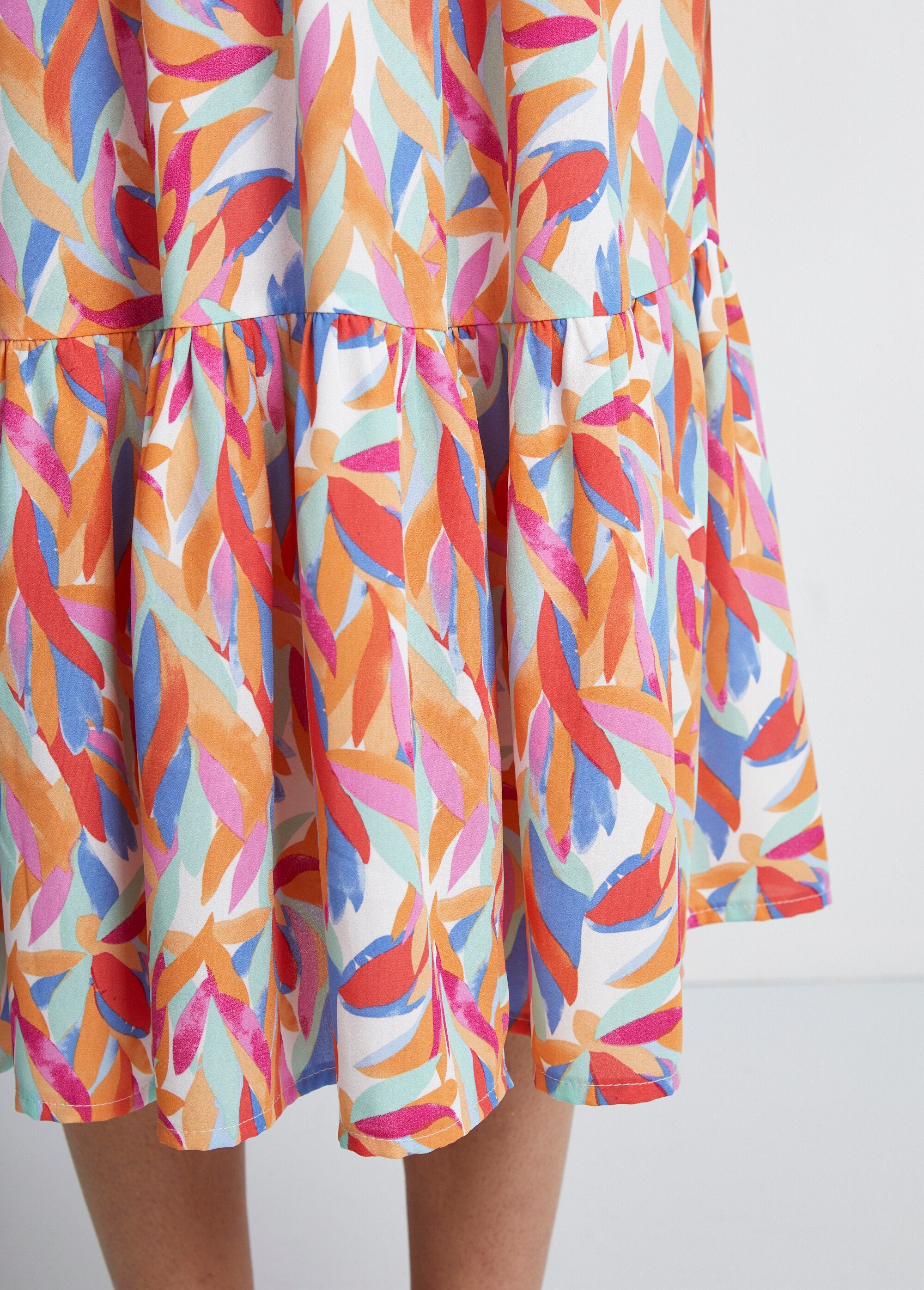 Vestido_comprido_com_folhos_e_costas_com_folhos_Orange_et_bleu_DE4_slim