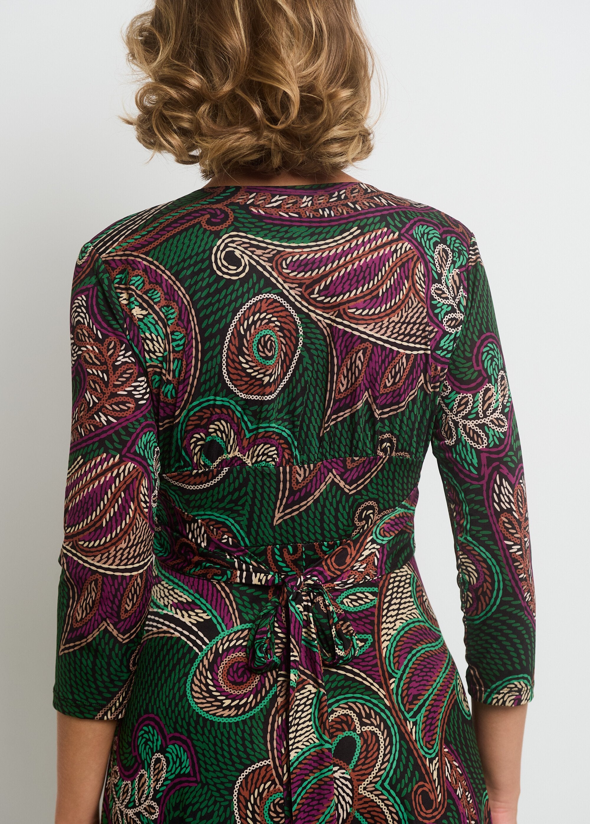 Vestido_envelope_de_malha_com_cintura_drapeada_Rose_et_vert_DO2_slim