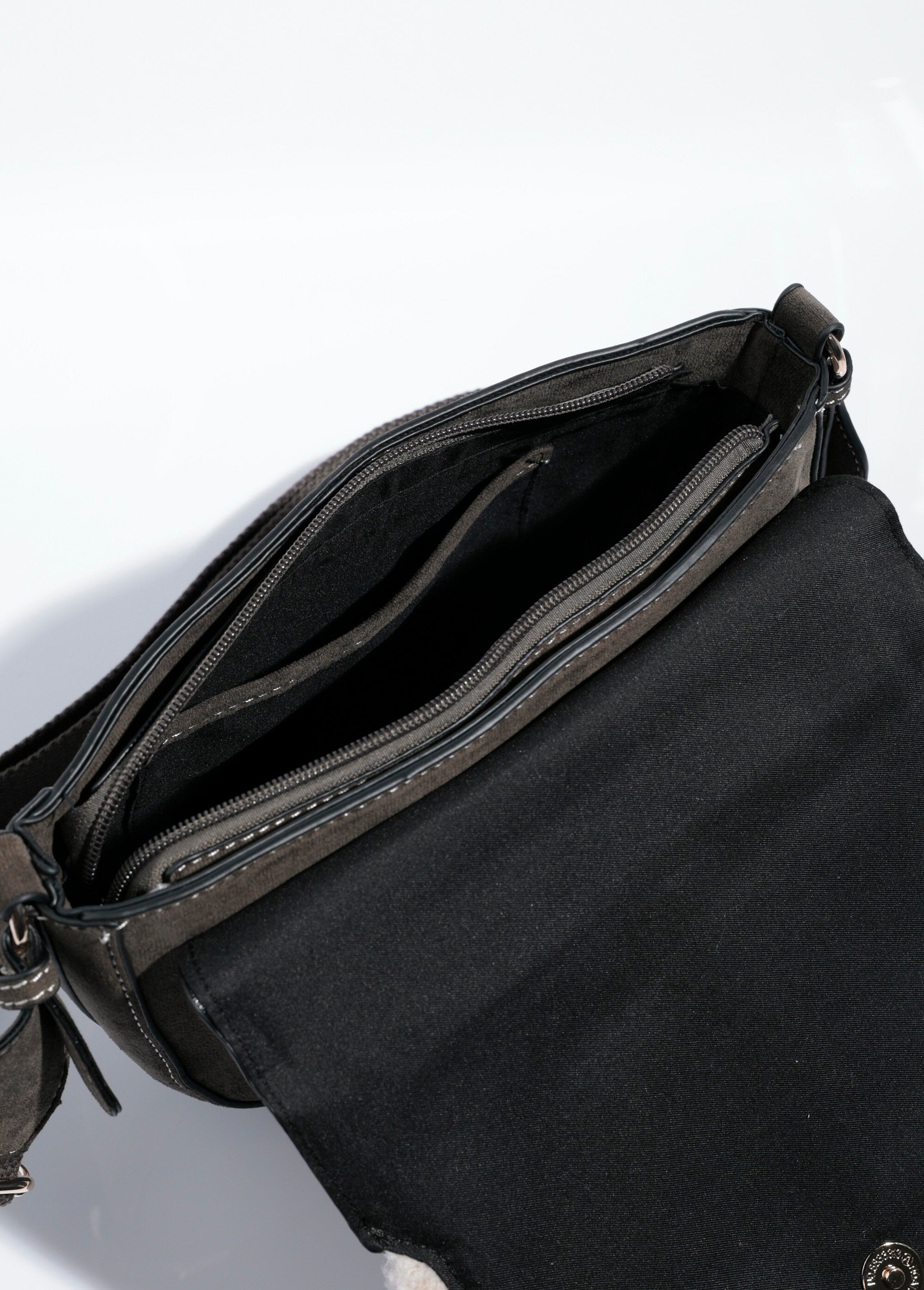 Bolsa_de_mão_em_suedette_e_pele_em_meia-lua_Kaki_DE1_slim