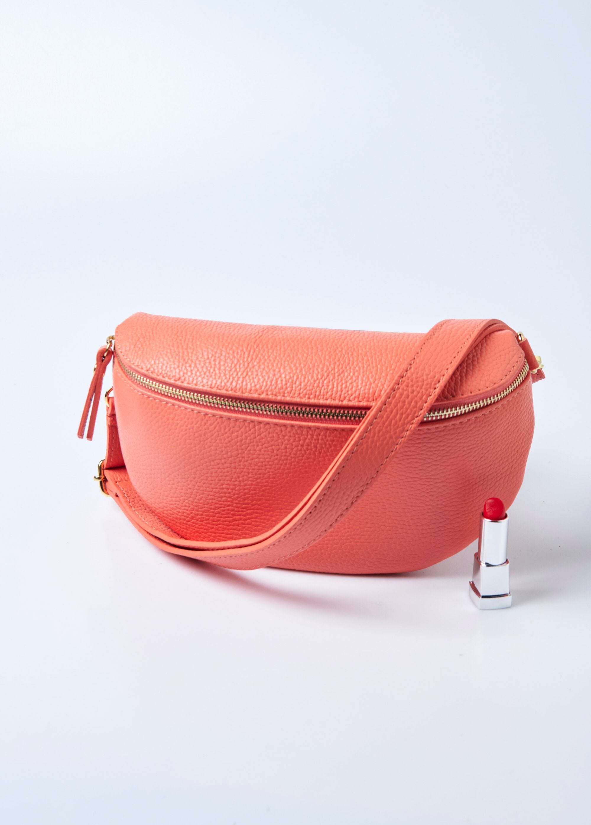 Pochete_de_couro_com_zíper_e_alça_de_ombro_Orange_corail_FA1_slim