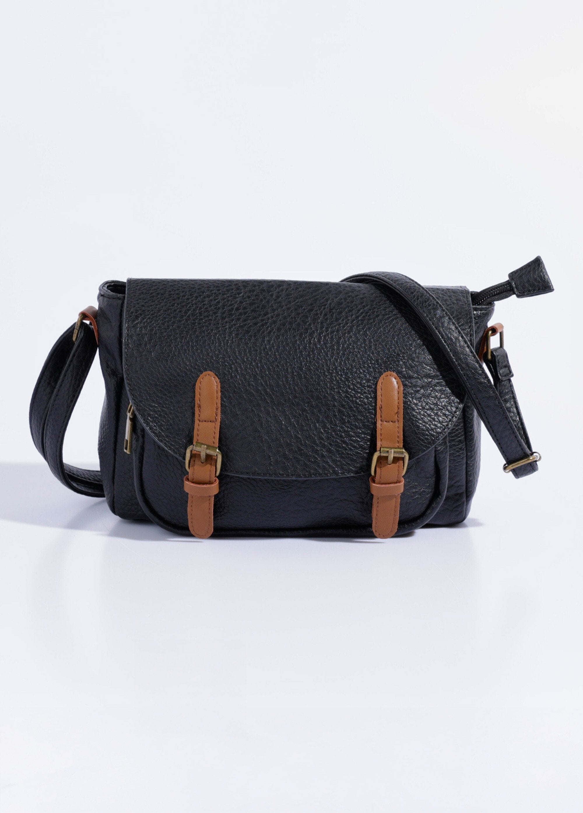 Bolsa_tipo_mochila_de_couro_sintético_com_alça_de_ombro_Noir_FA1_slim