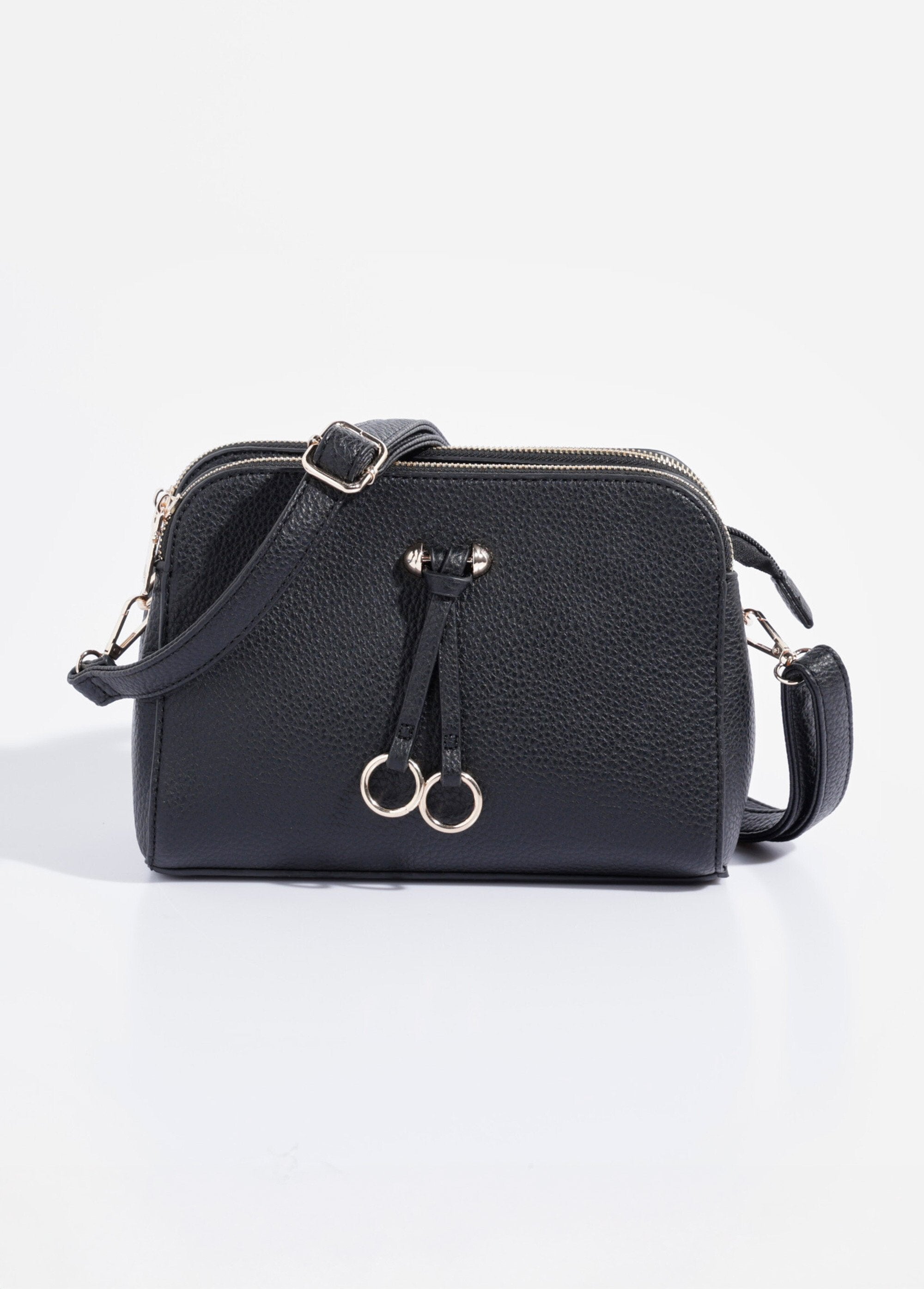 Bolsa_compacta_com_vários_bolsos_e_detalhe_em_metal_Noir_FA1_slim