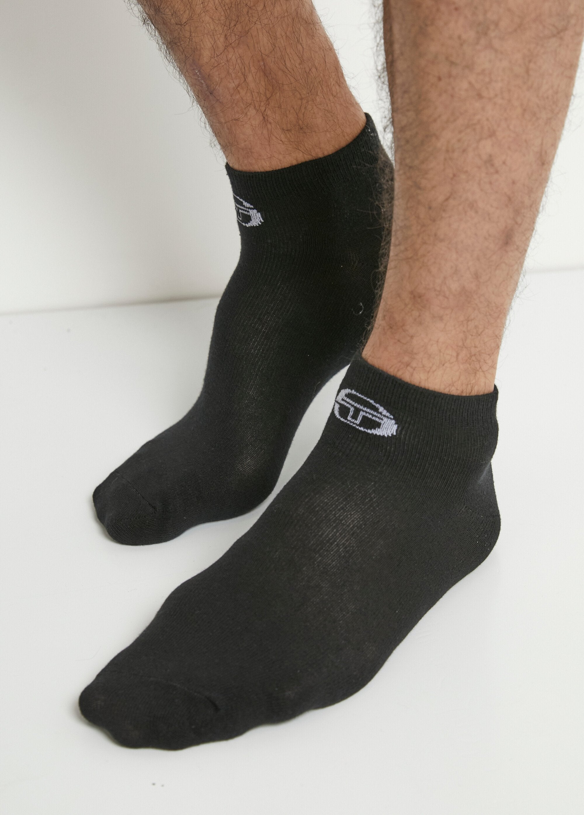 Conjunto_de_boxer_+_3_pares_de_meias_Noir_FA2_slim