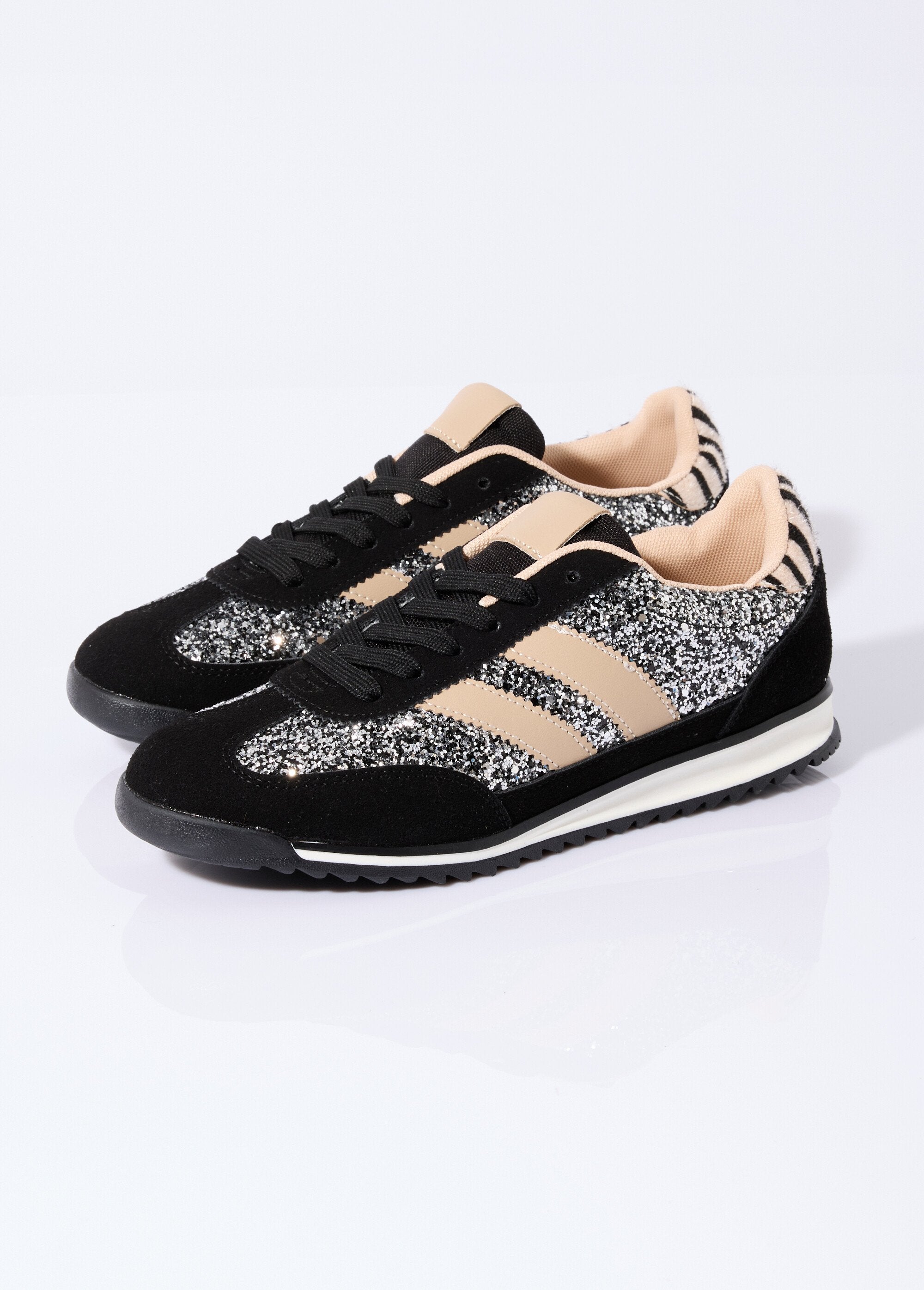 Ténis_com_purpurinas_de_inspiração_retro_Noir_DE1_slim