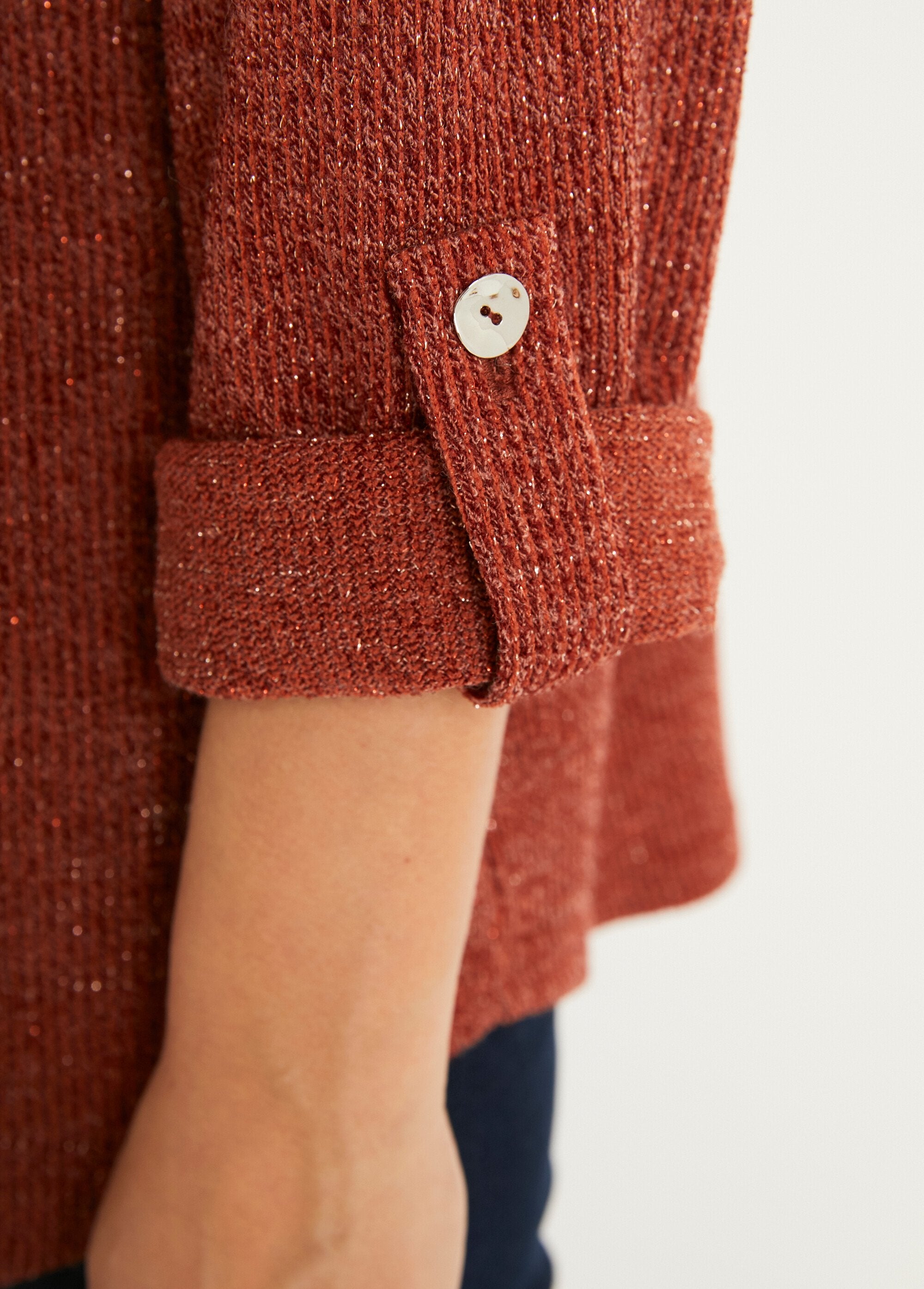 Camisola_com_botões_em_malha_canelada_Marron_DE3_slim