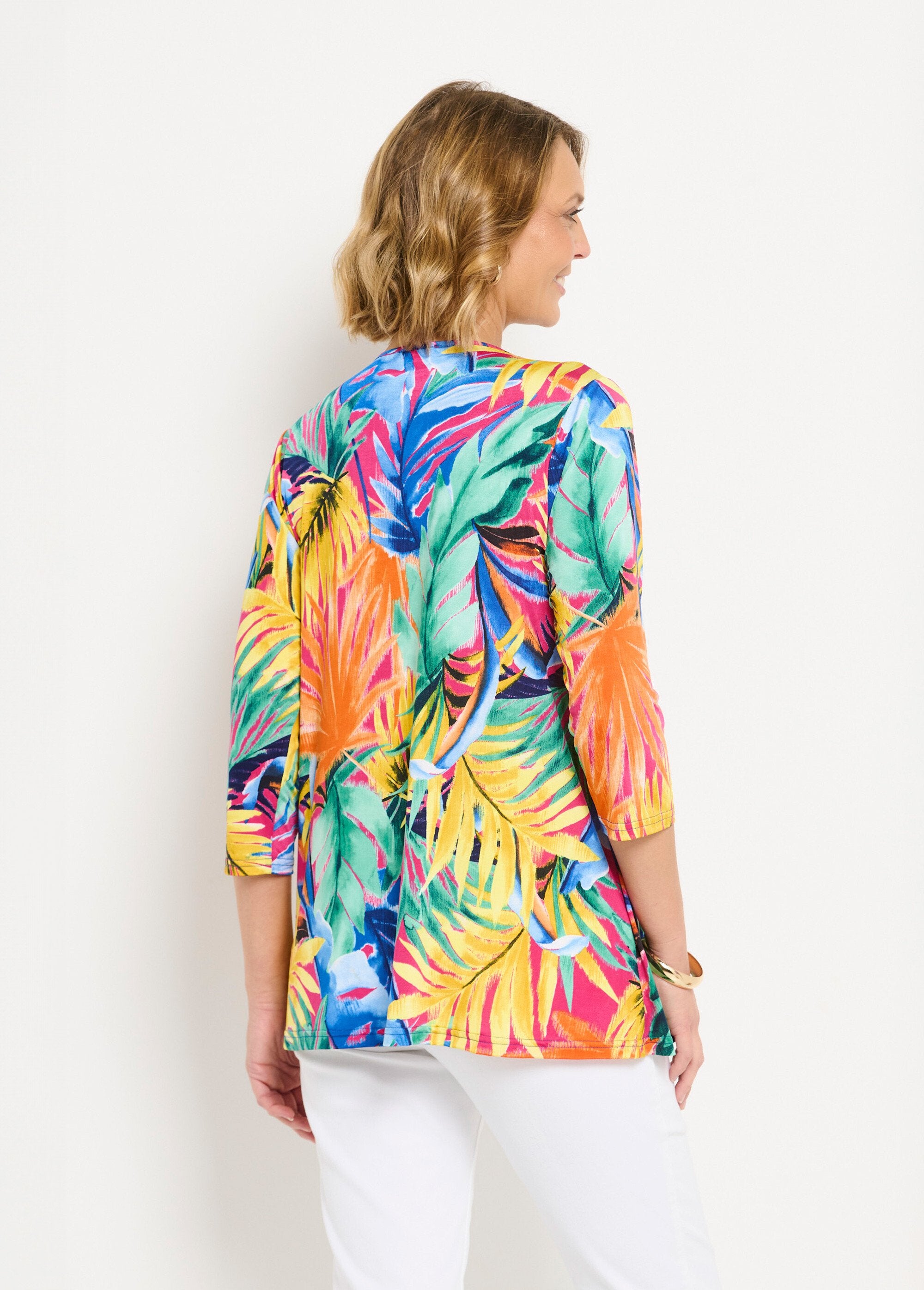 Camiseta_longa_2_em_1_com_estampa_tropical_Multicolore_DO1_slim