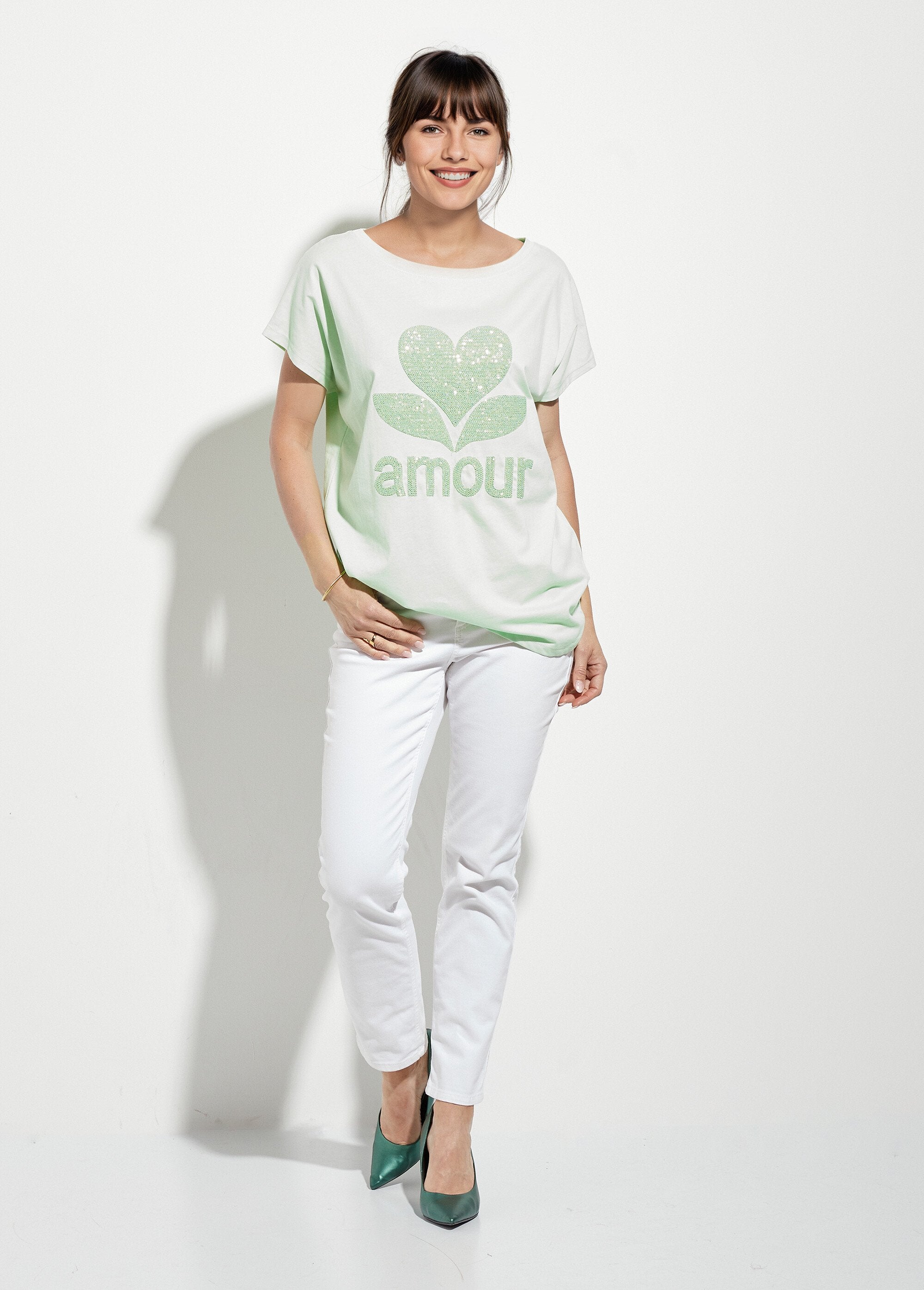 Camiseta_gola_redonda_com_estampa_Love_brilhante_Vert_SF1_slim