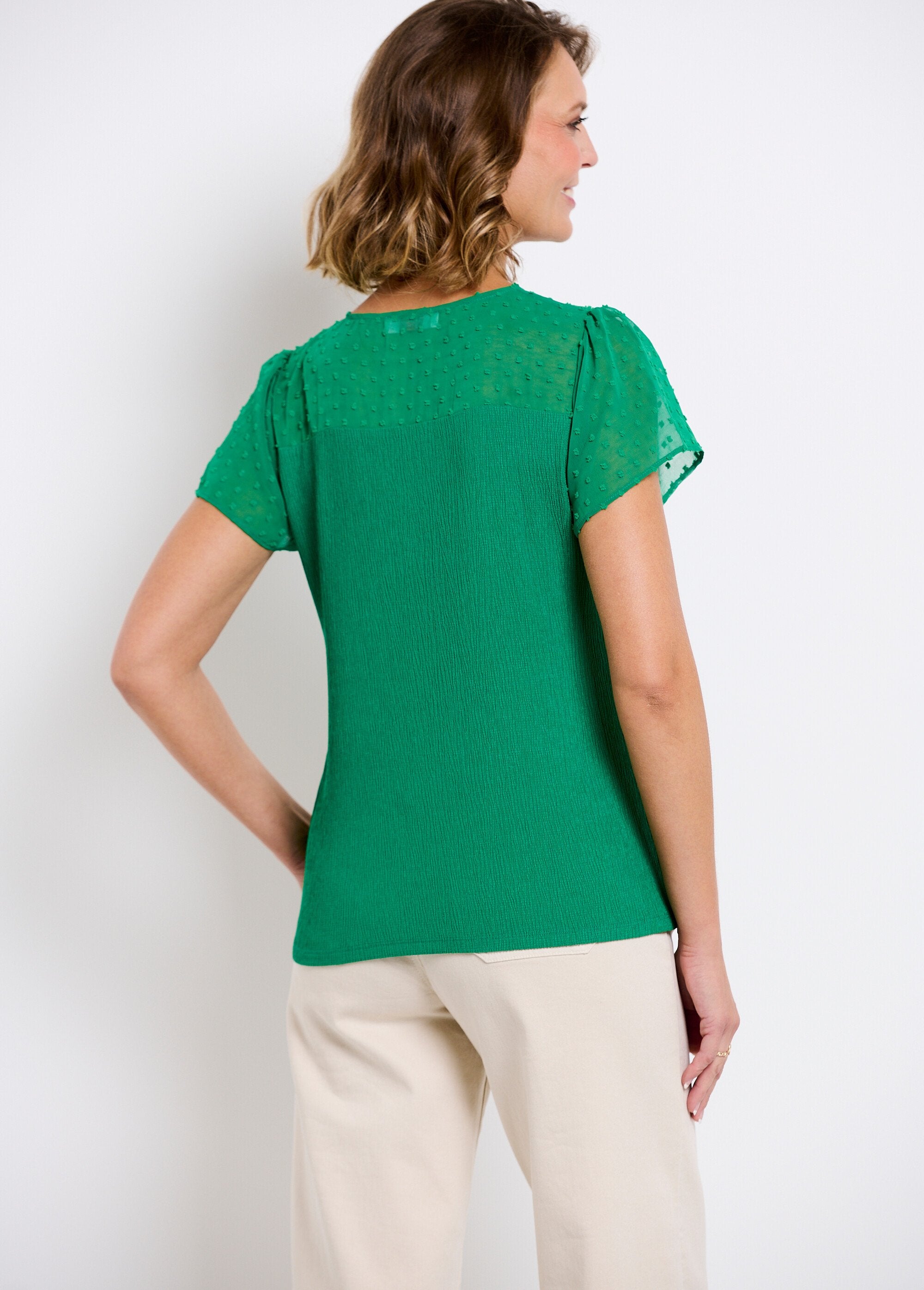 T-shirt_de_manga_curta_com_decote_em_V_com_penas_Vert_DO1_slim