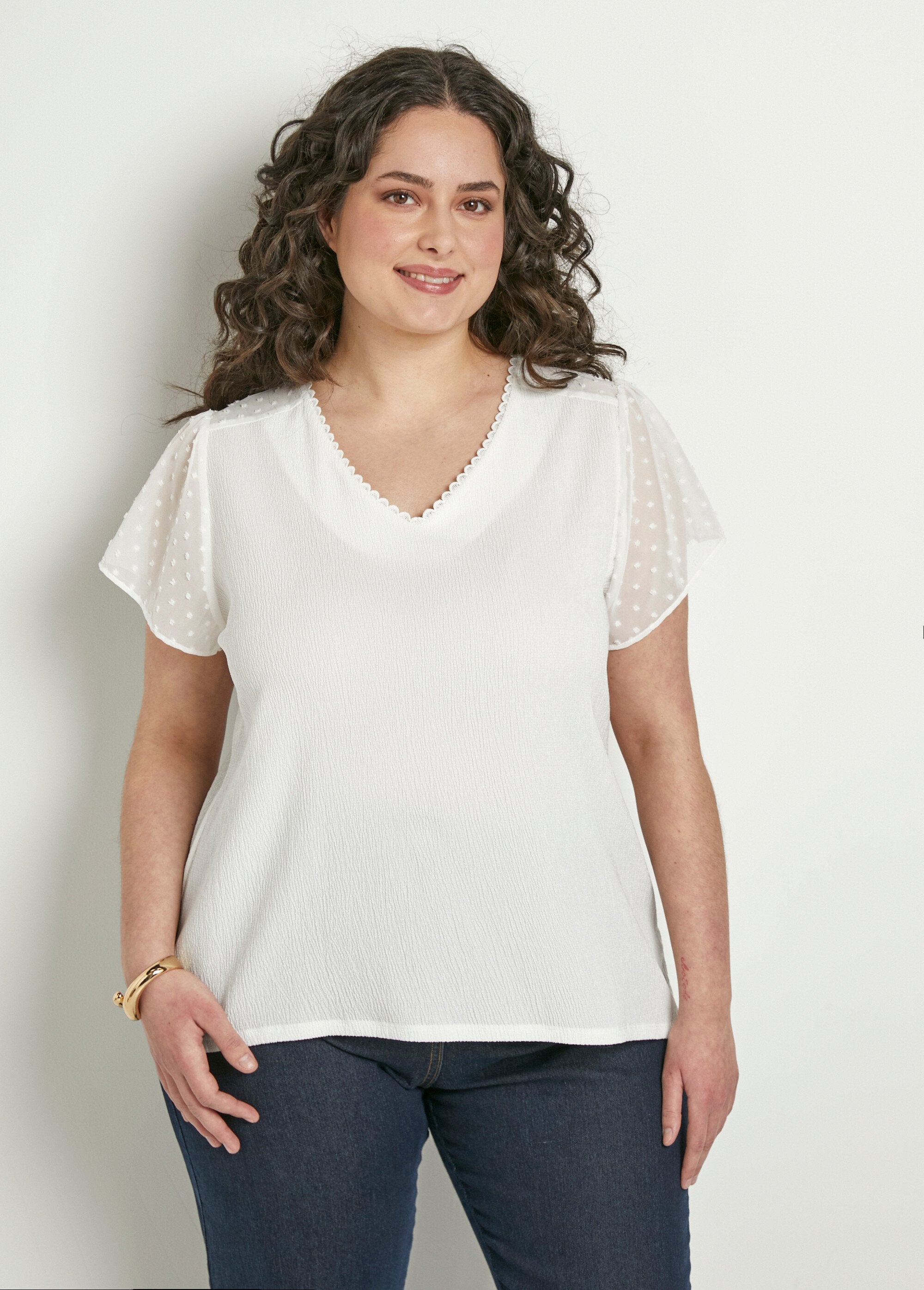 T-shirt_de_manga_curta_com_decote_em_V_com_penas_Blanc_FA1_curvy