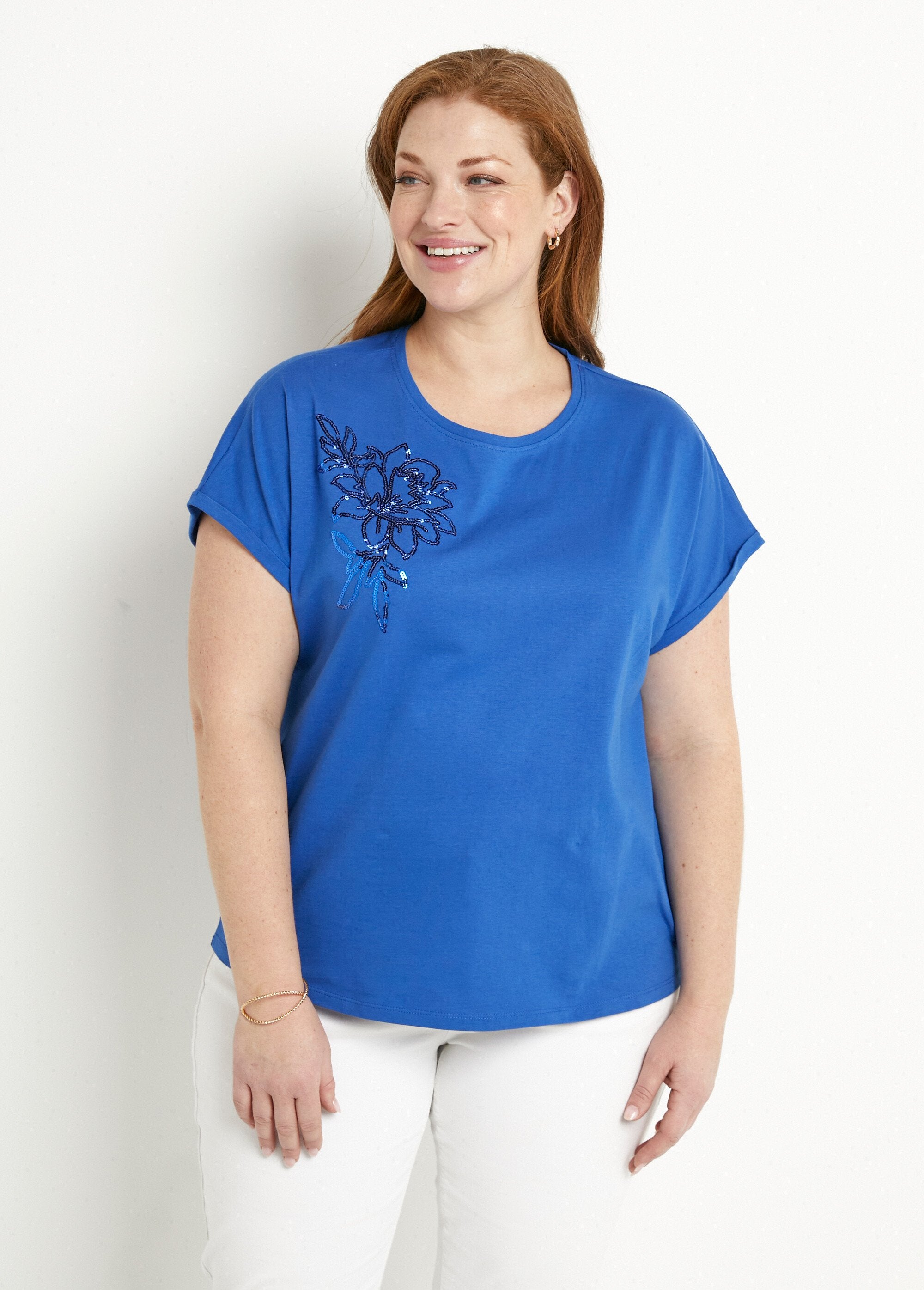 Camiseta_lisa_de_algodão_com_mangas_curtas_e_lantejoulas_Bleu_dur_FA1_curvy