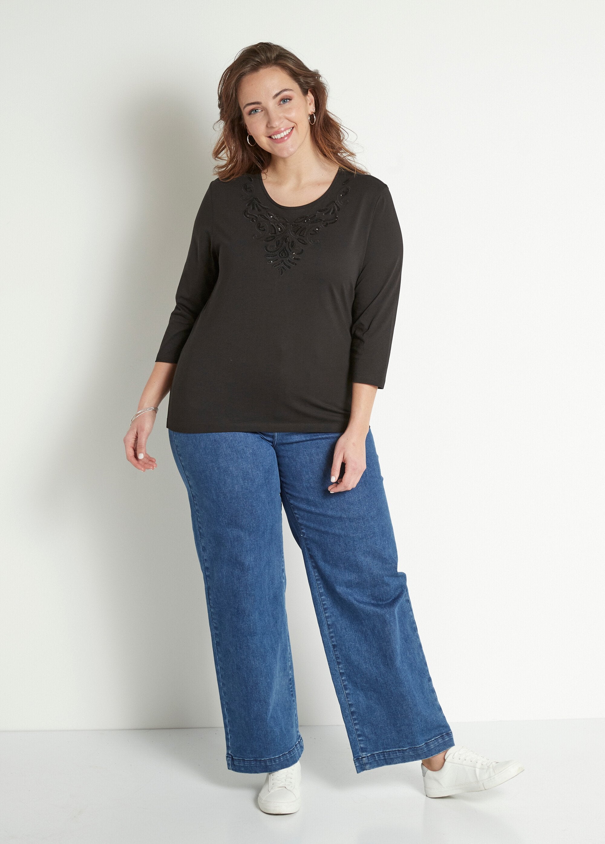 T-shirt_curta_bordada_de_manga_3/4_Noir_SF1_curvy