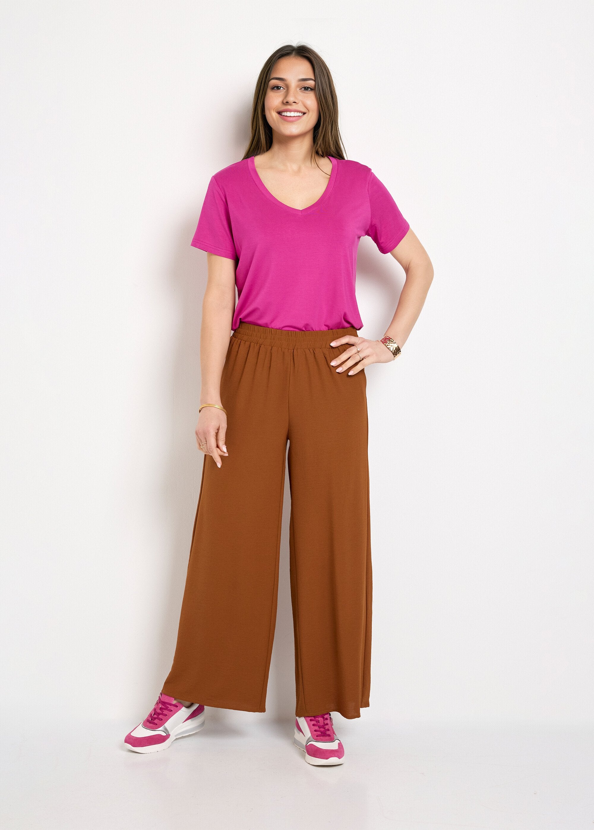 Camiseta_folgada_com_decote_em_V_e_manga_curta_Bougainvilliers_SF1_slim