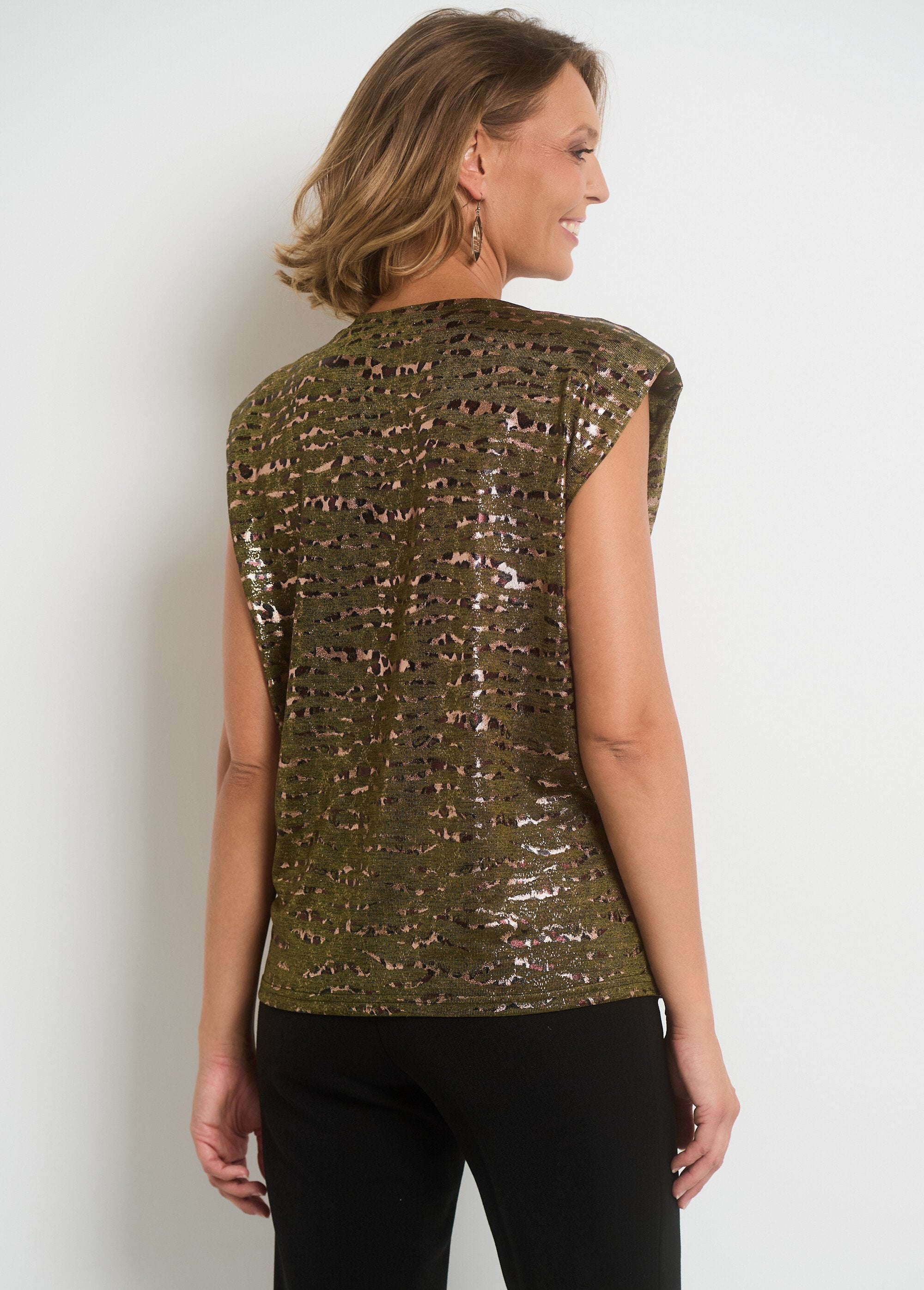 T-shirt_sem_mangas_com_estampado_animal_Kaki_imprime_DO1_slim